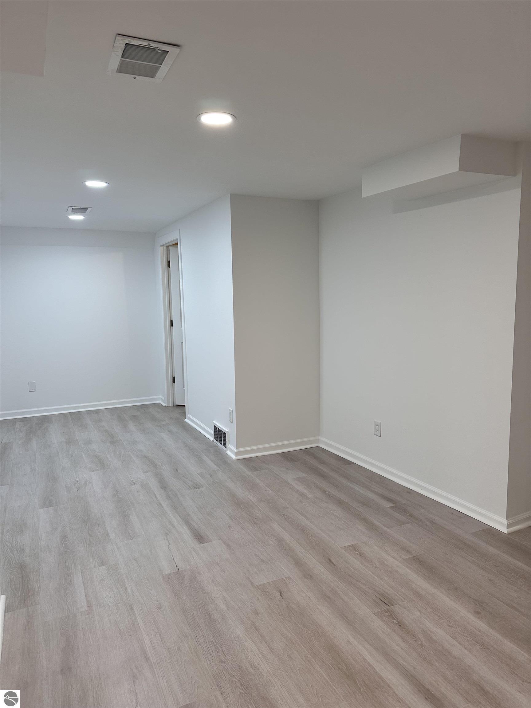 521 W Eighth Street