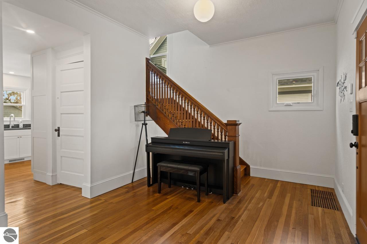 521 W Eighth Street