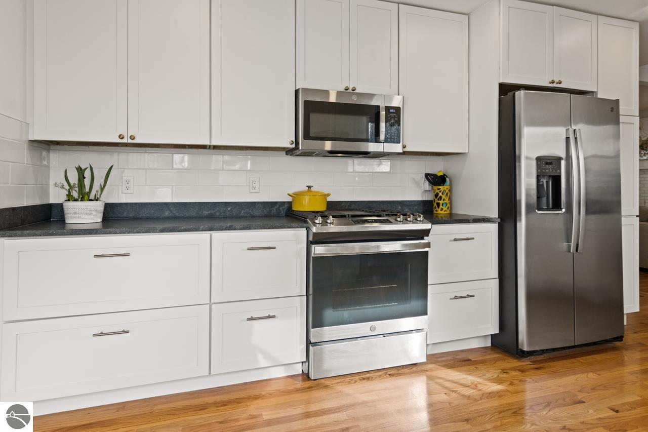 521 W Eighth Street