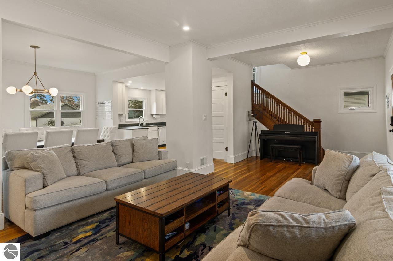 521 W Eighth Street