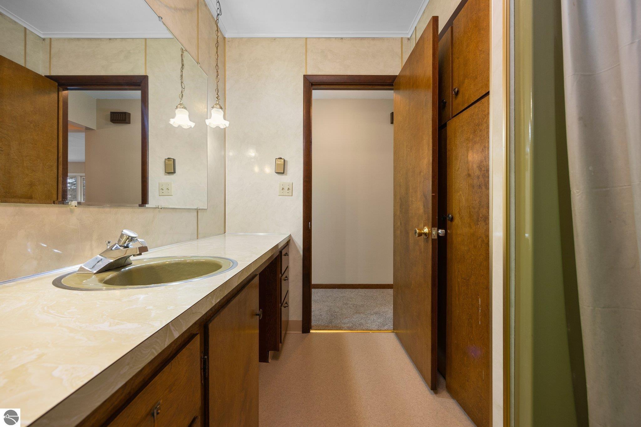 129 W 5th Street