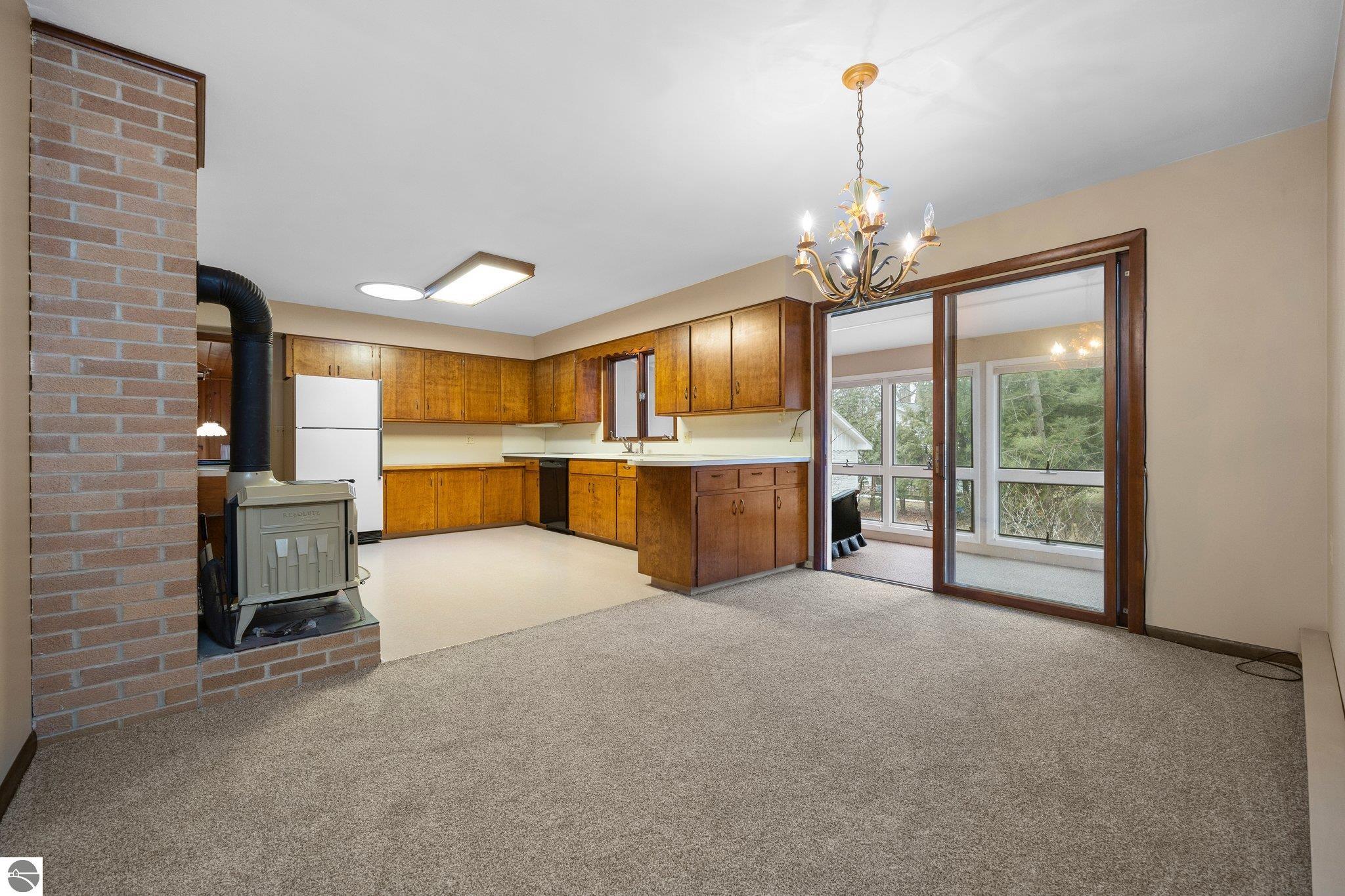 129 W 5th Street