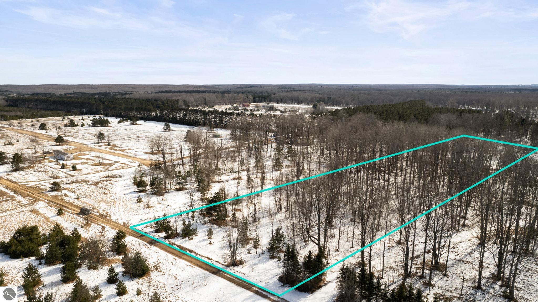 8281 NE North Country Road