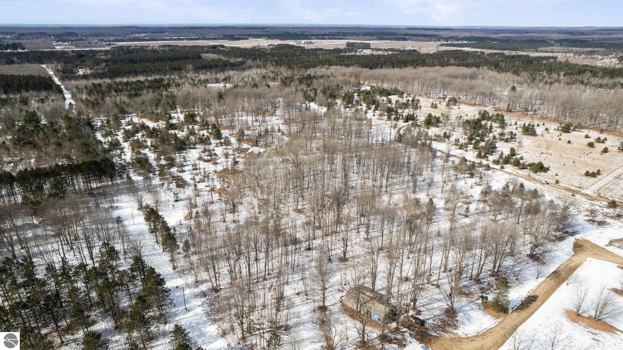 8281 NE North Country Road