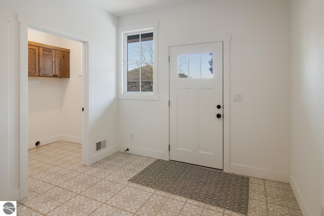 4584 S West Bay Shore