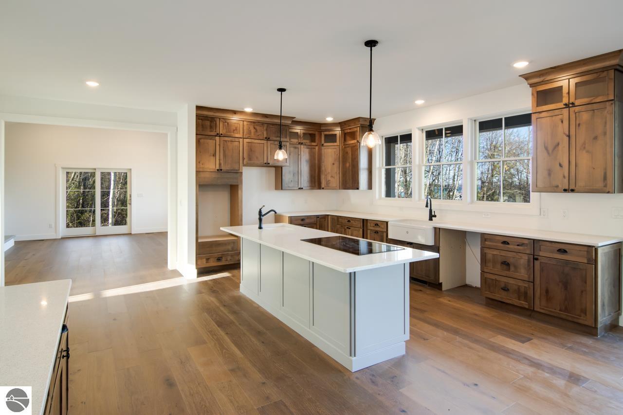 4584 S West Bay Shore