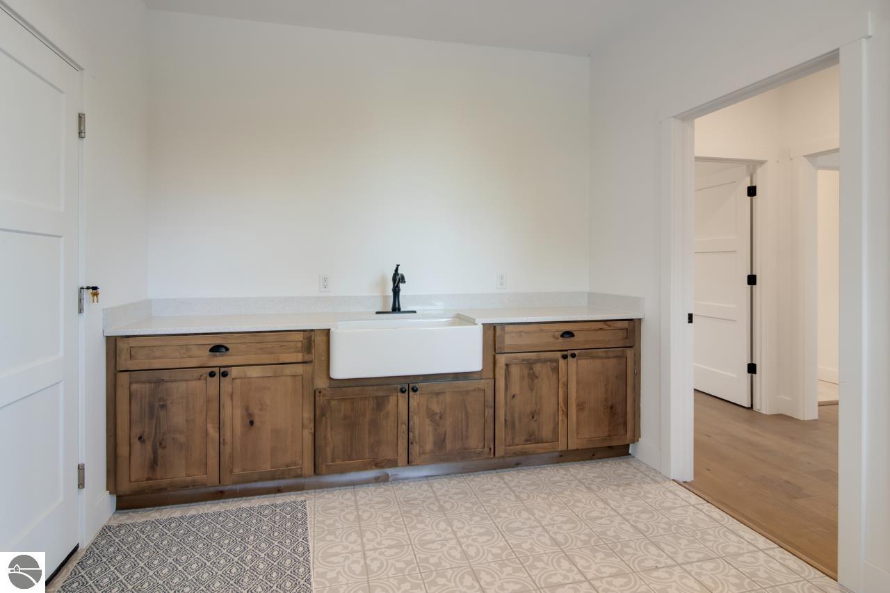4584 S West Bay Shore