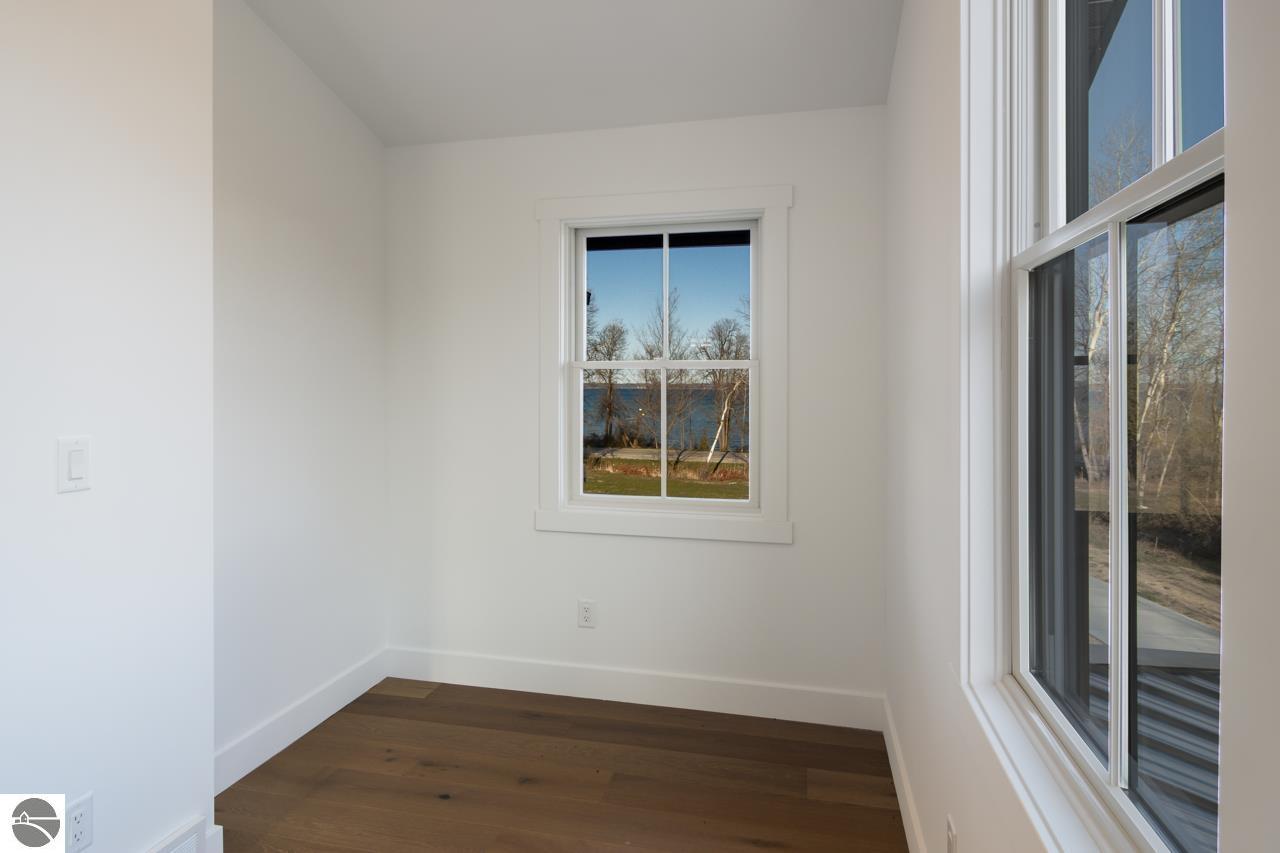 4584 S West Bay Shore