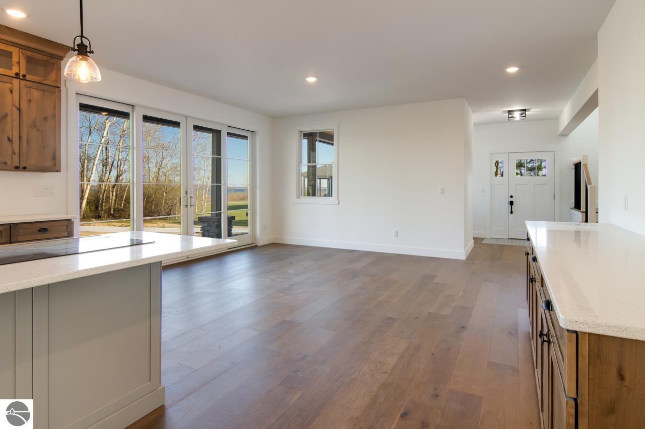4584 S West Bay Shore