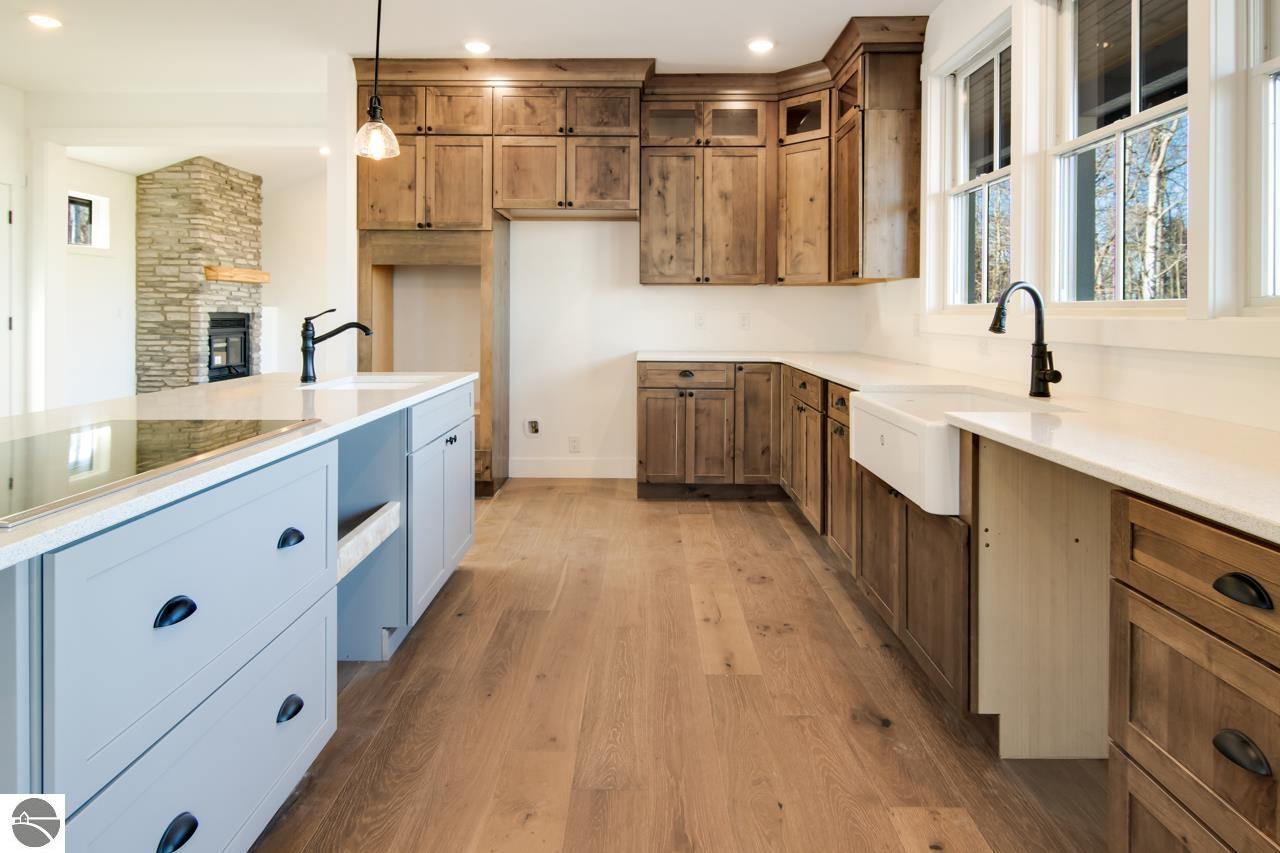 4584 S West Bay Shore