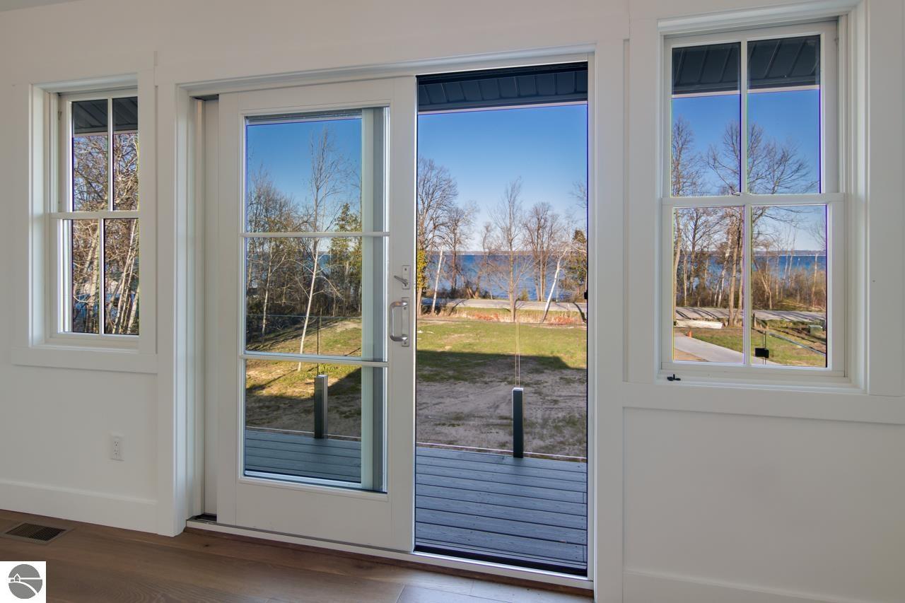 4584 S West Bay Shore