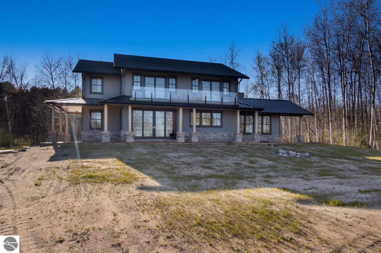 4584 S West Bay Shore