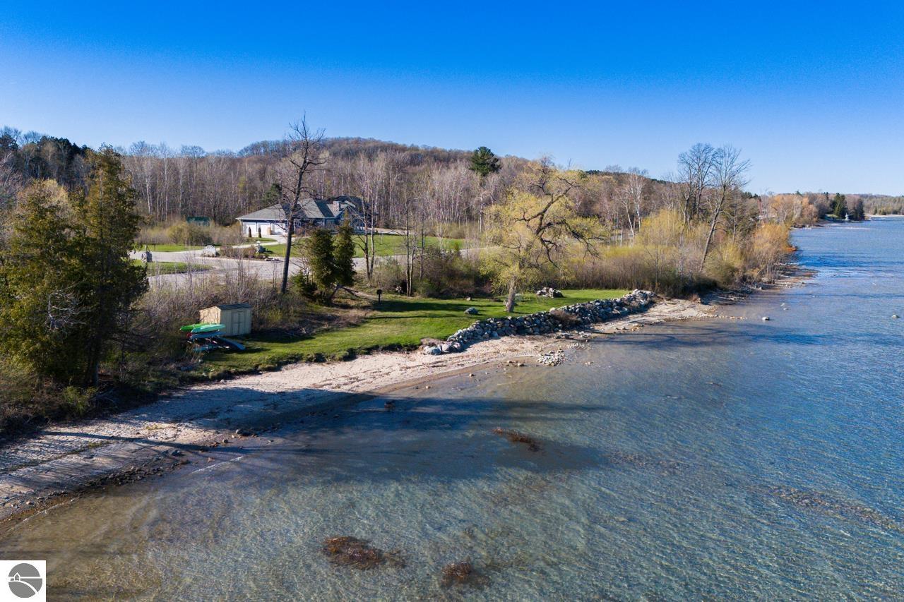 4584 S West Bay Shore