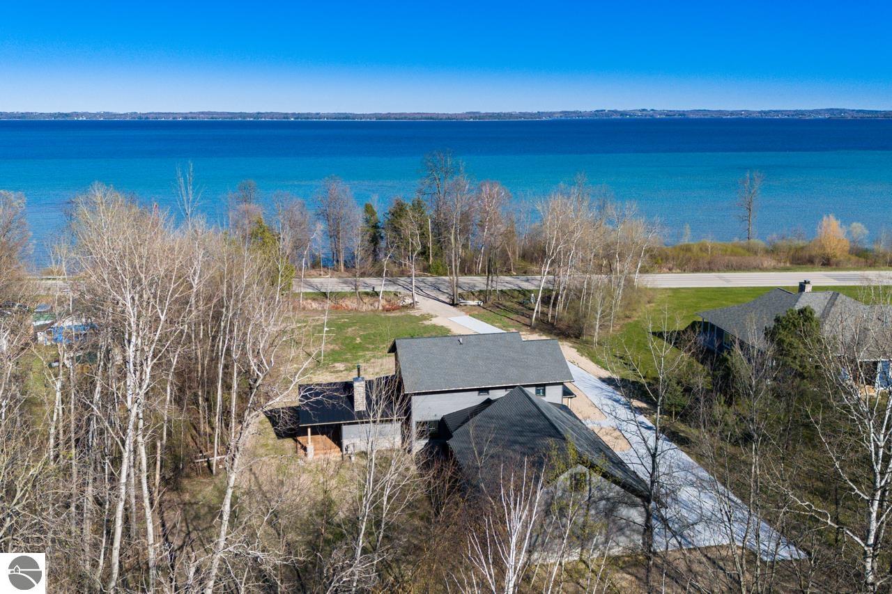 4584 S West Bay Shore