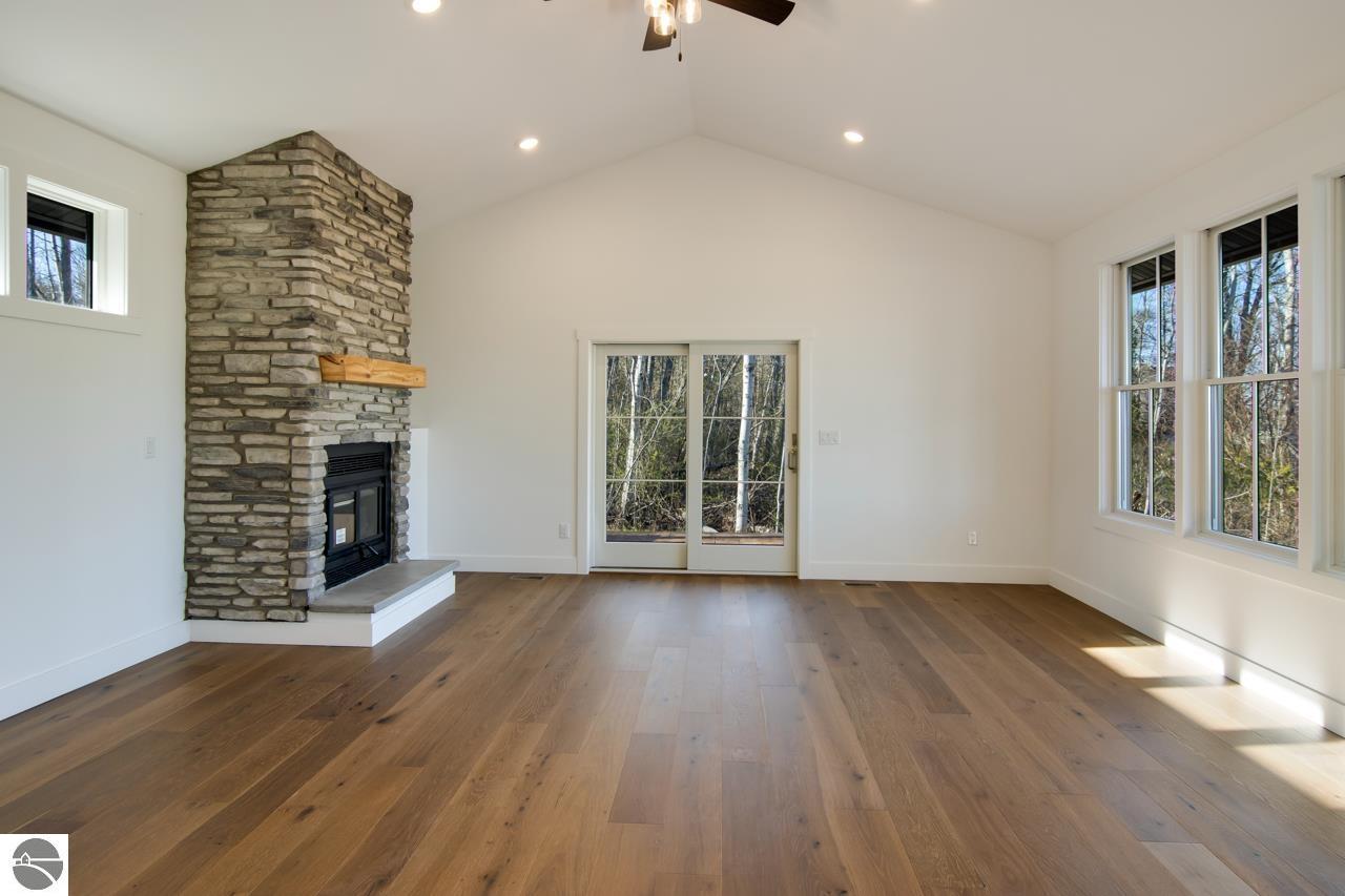 4584 S West Bay Shore