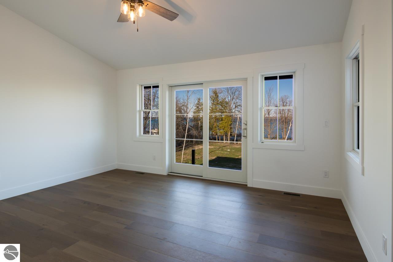 4584 S West Bay Shore