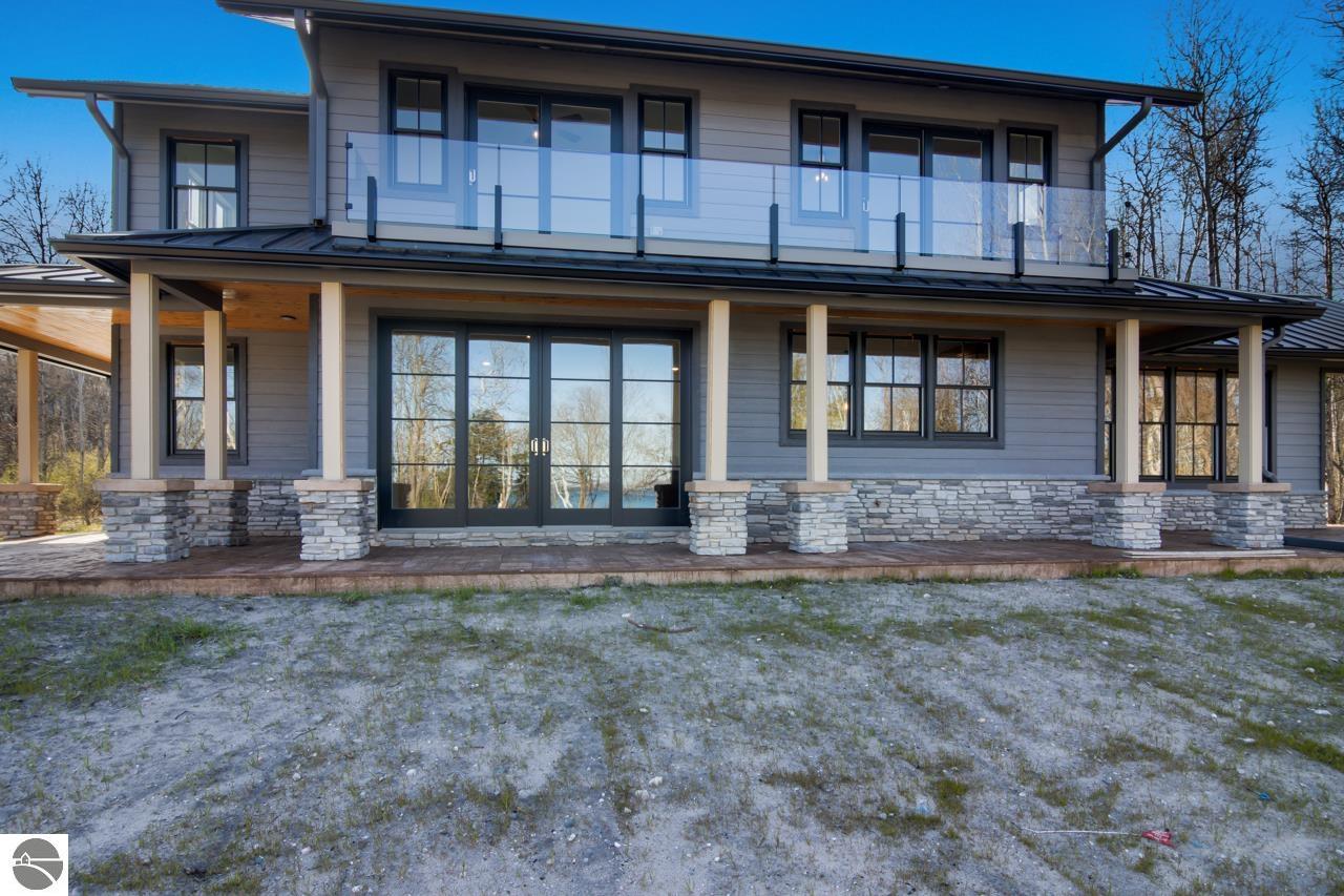4584 S West Bay Shore