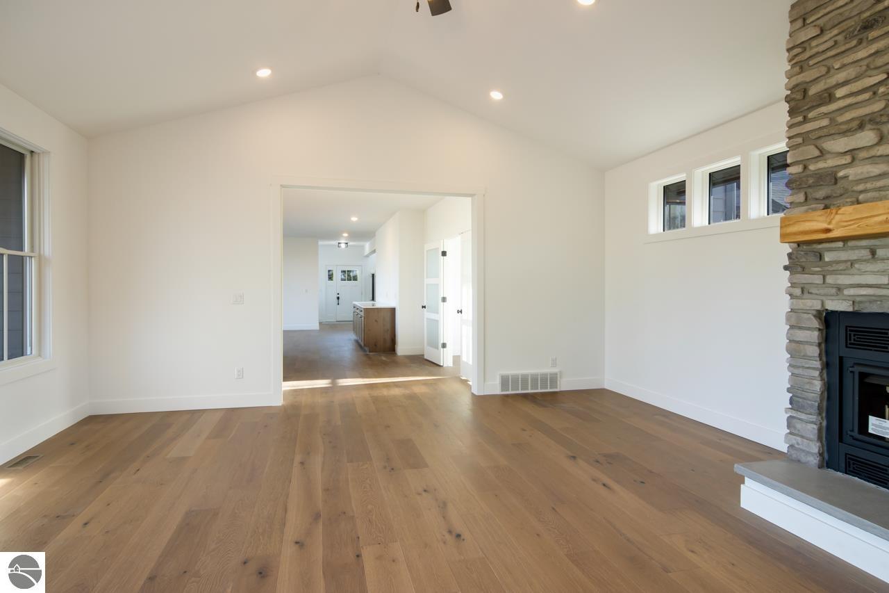 4584 S West Bay Shore