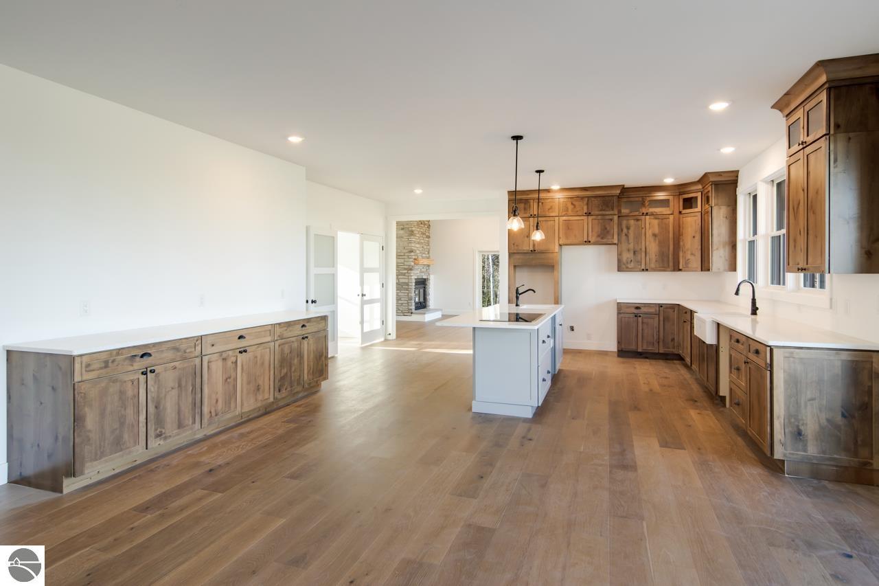 4584 S West Bay Shore