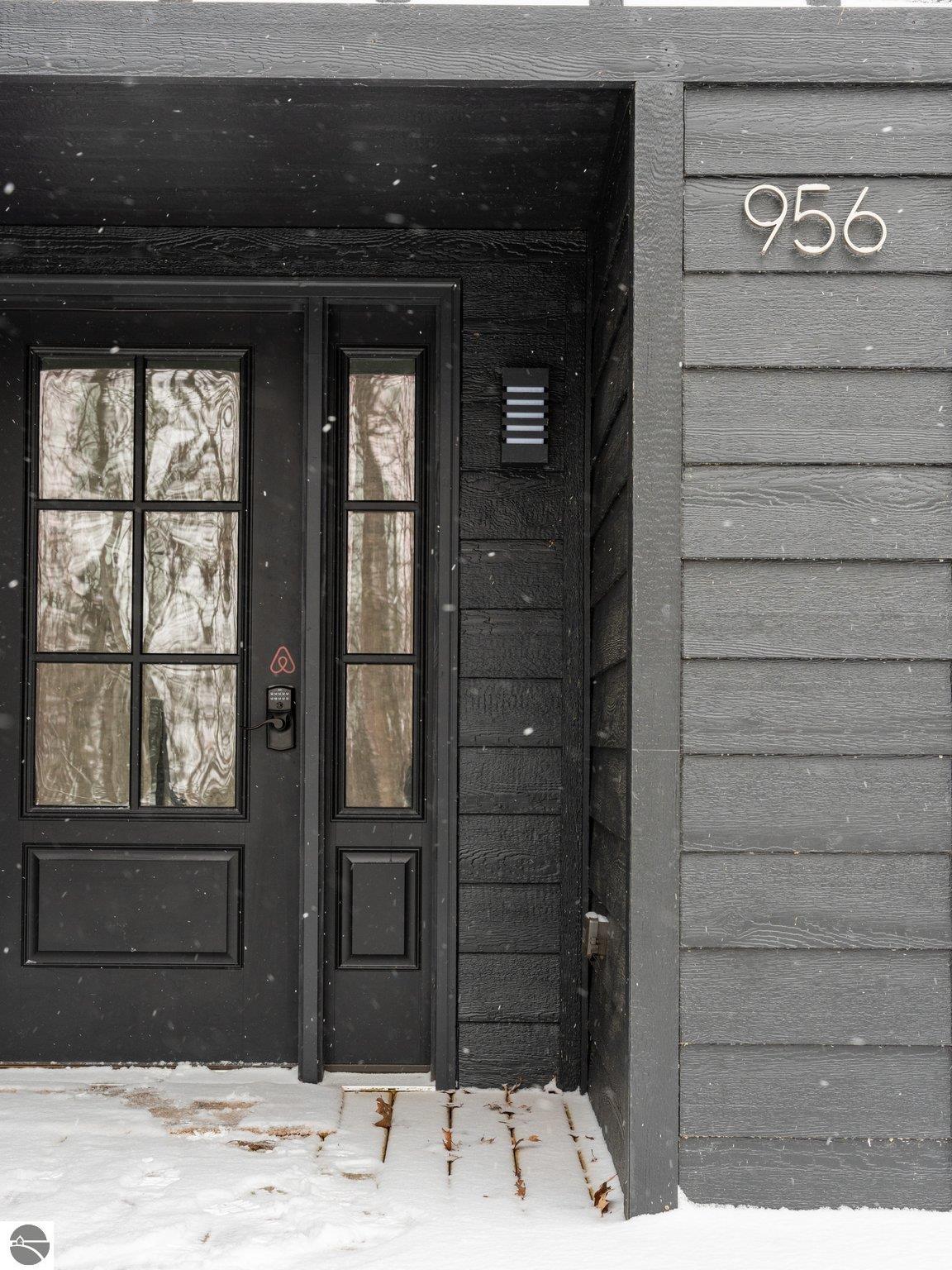 956 Summit City Road