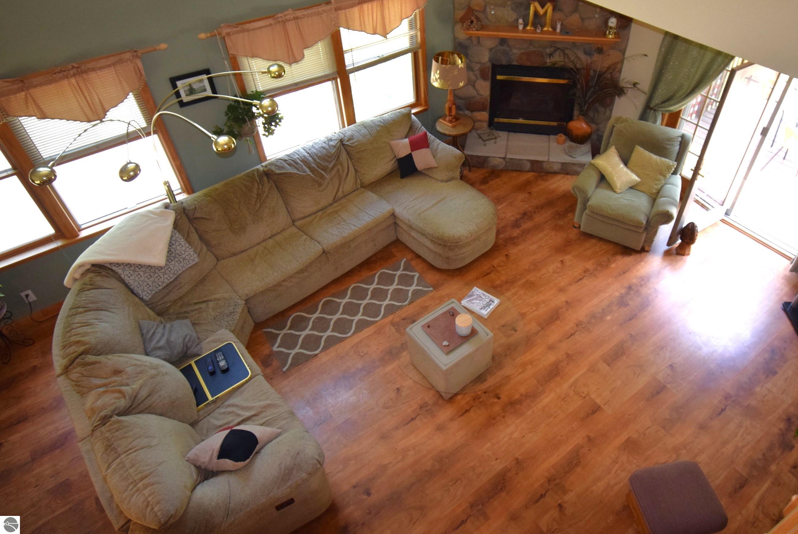 6019 Pincherry Road