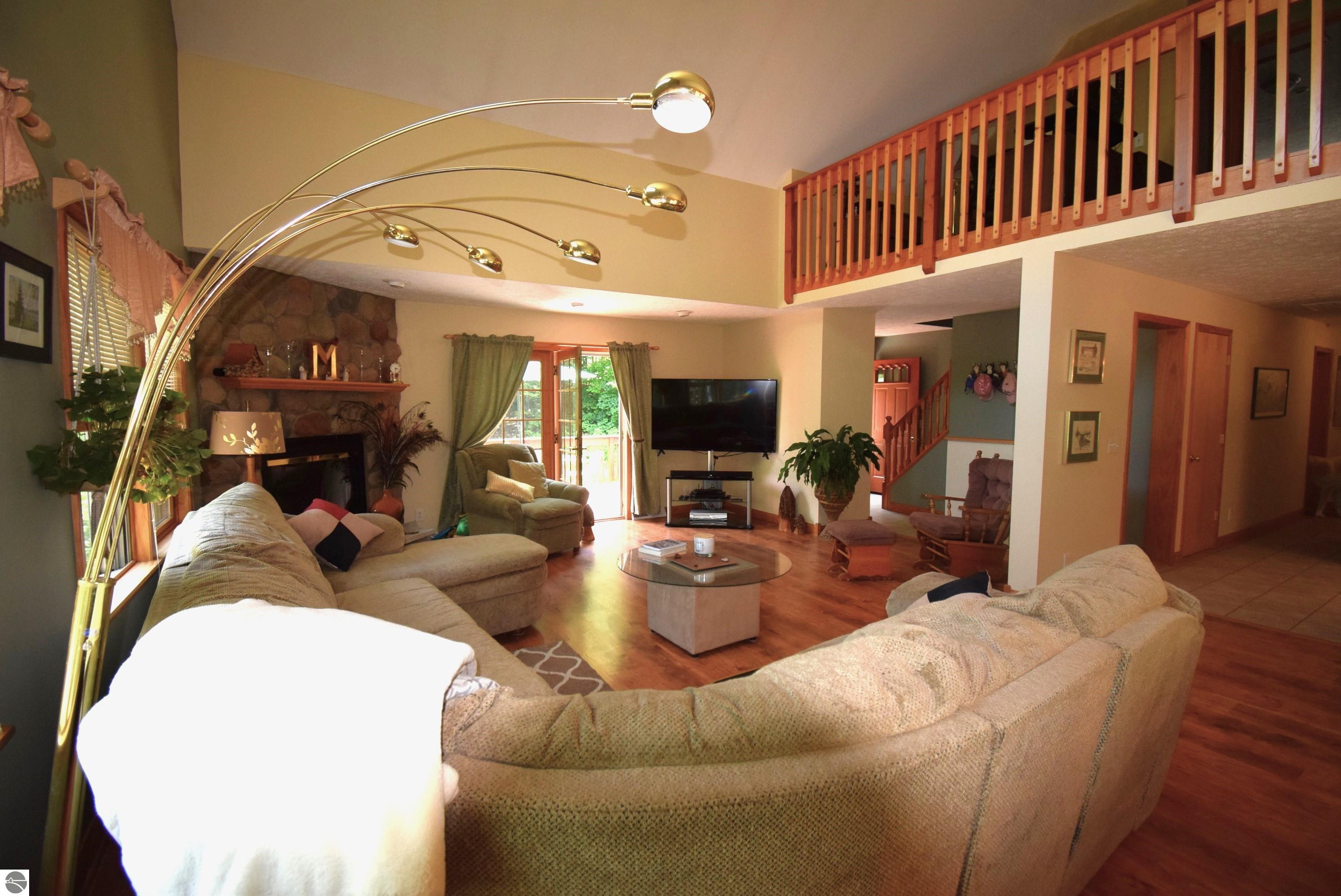 6019 Pincherry Road