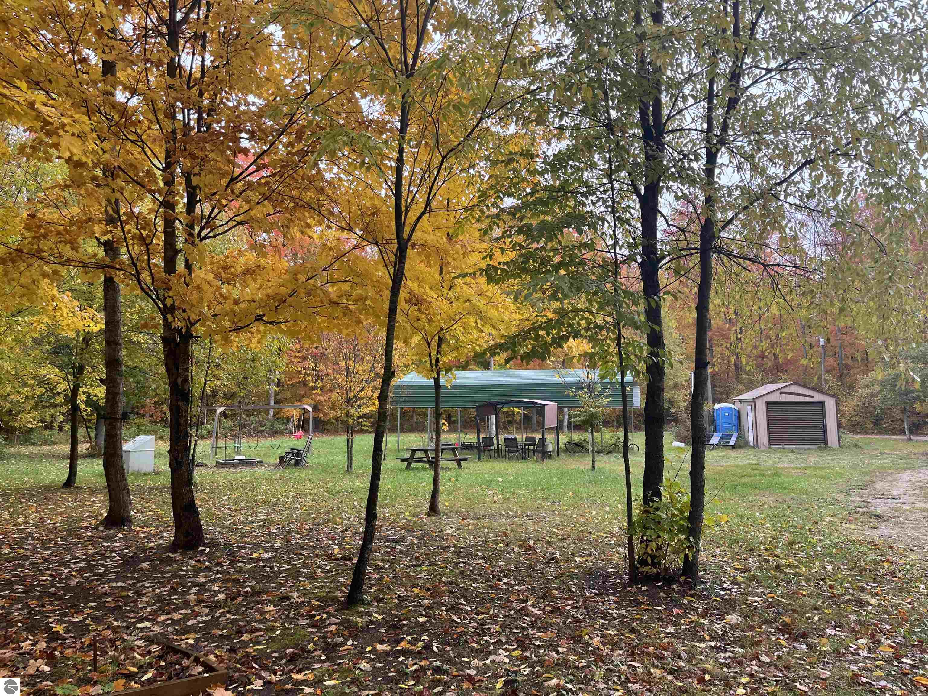 5699 Greenleaf Lane