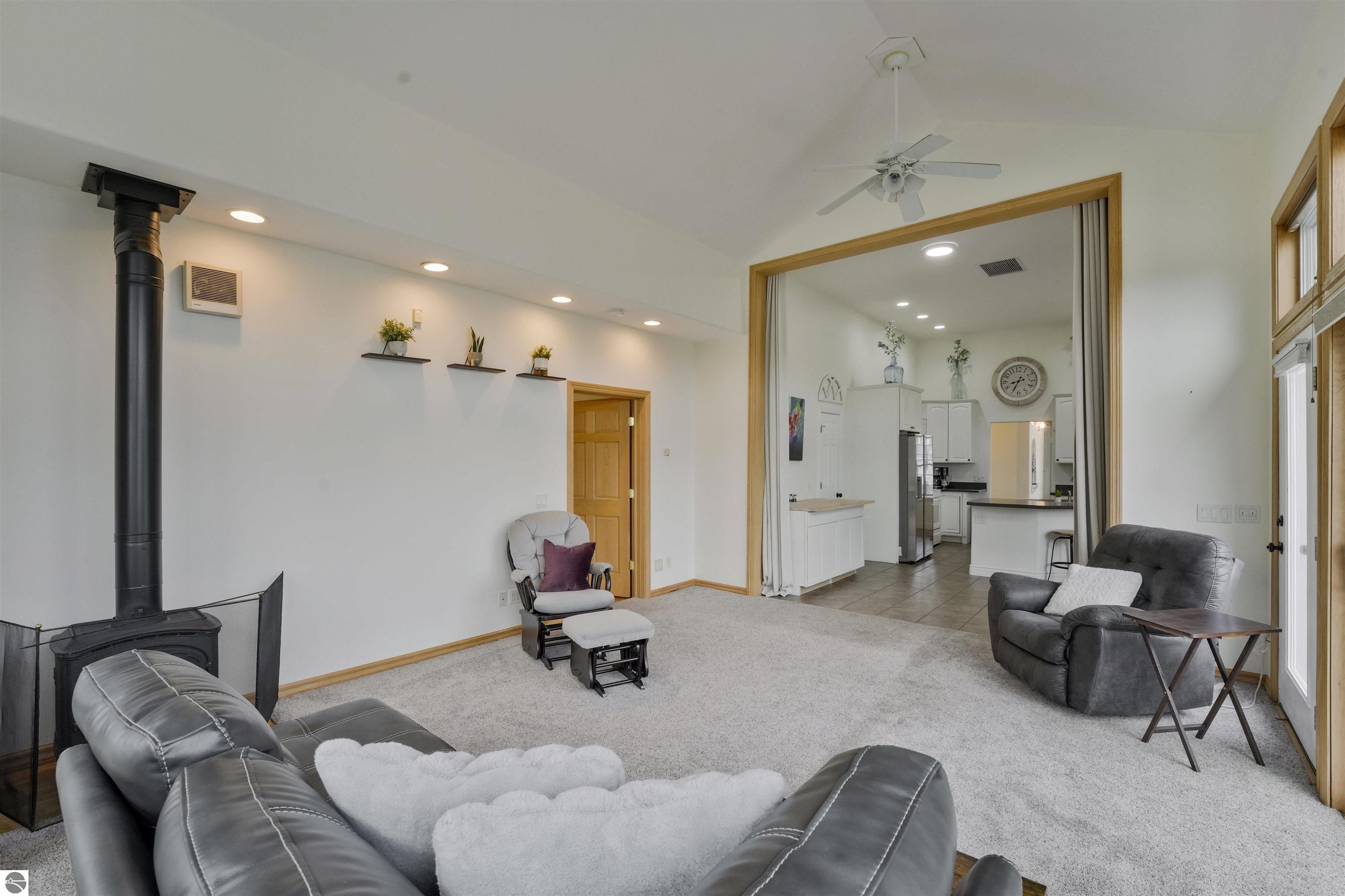 4099 Hidden Creek