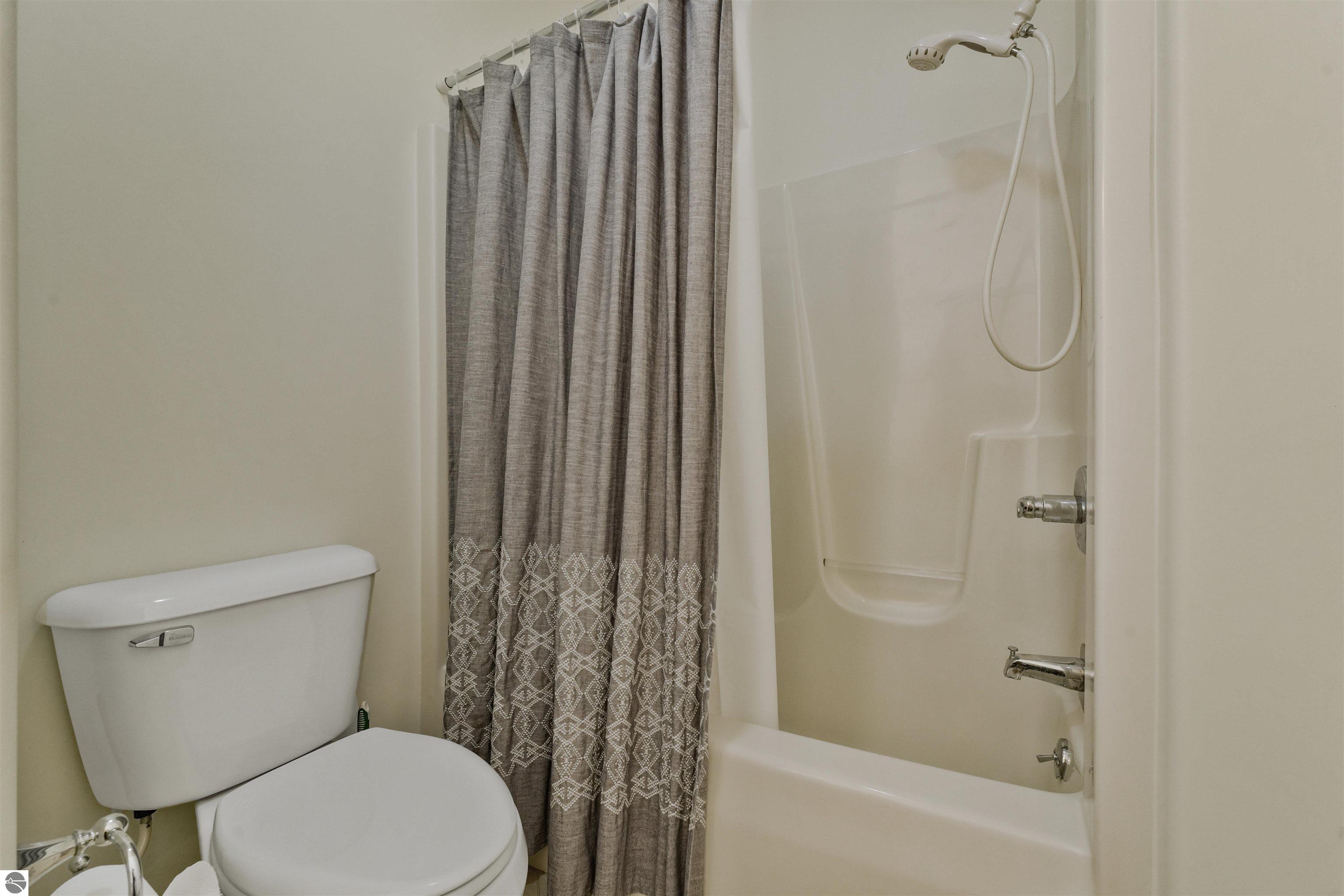 4099 Hidden Creek