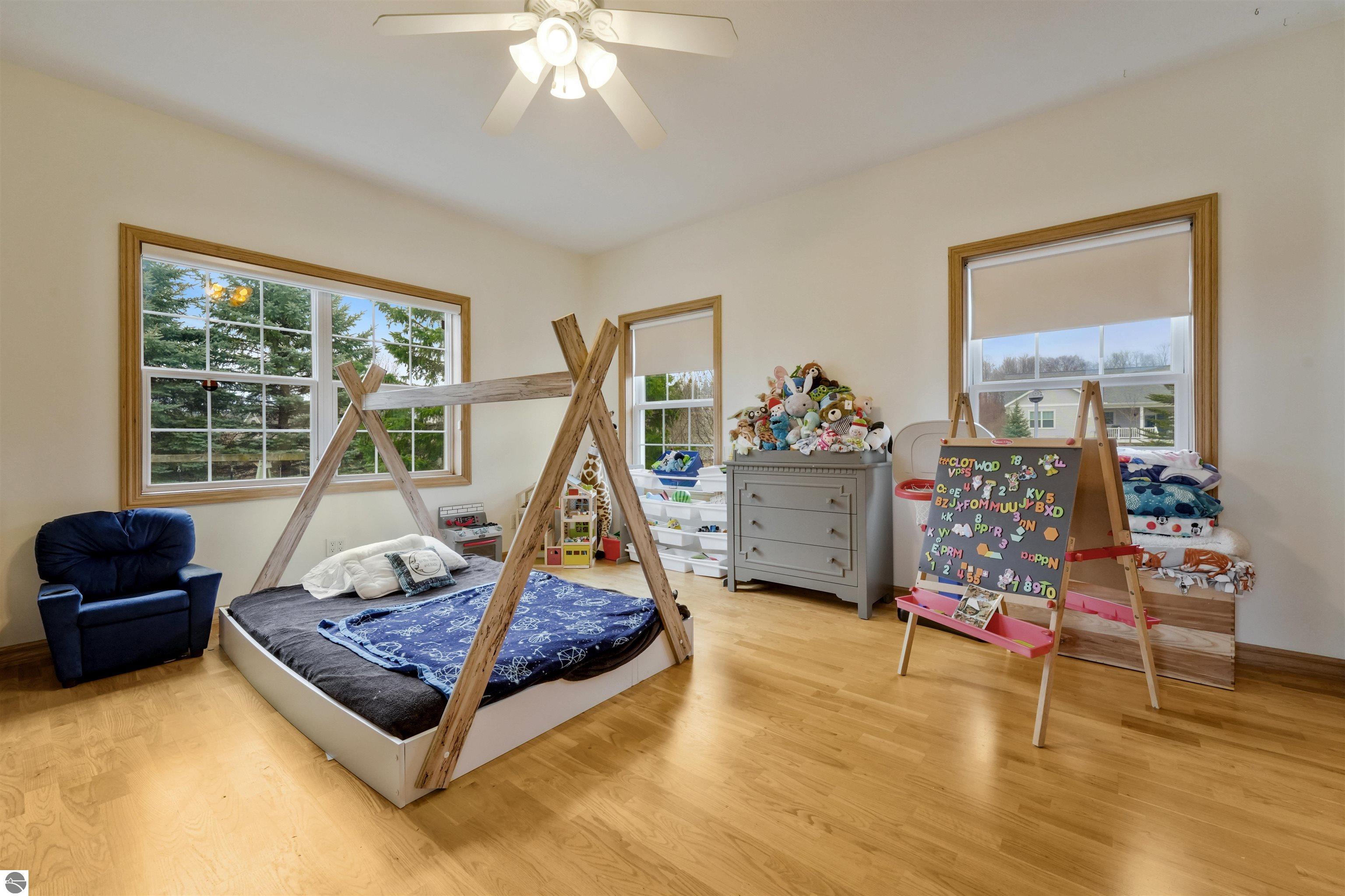 4099 Hidden Creek