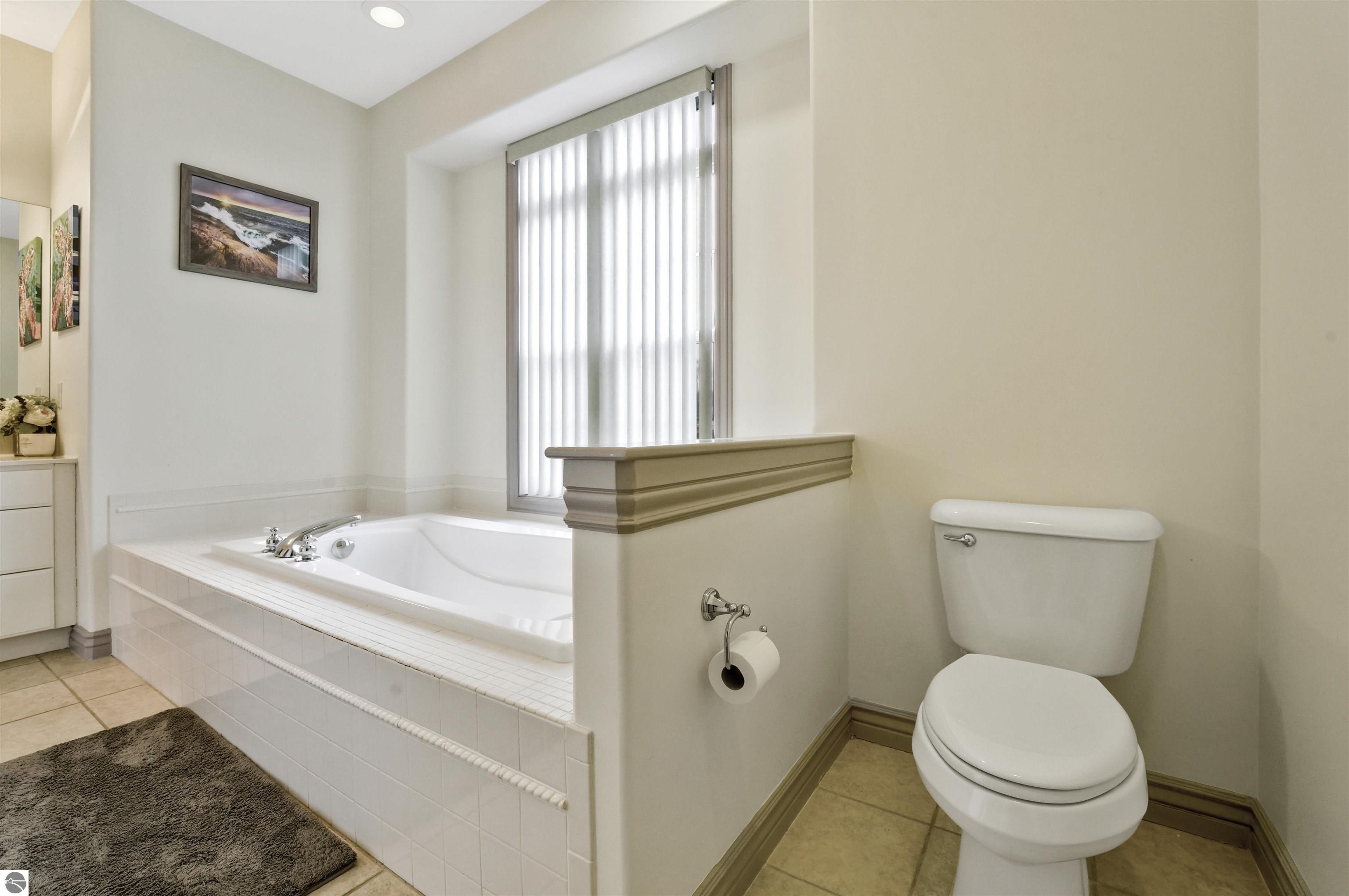 4099 Hidden Creek