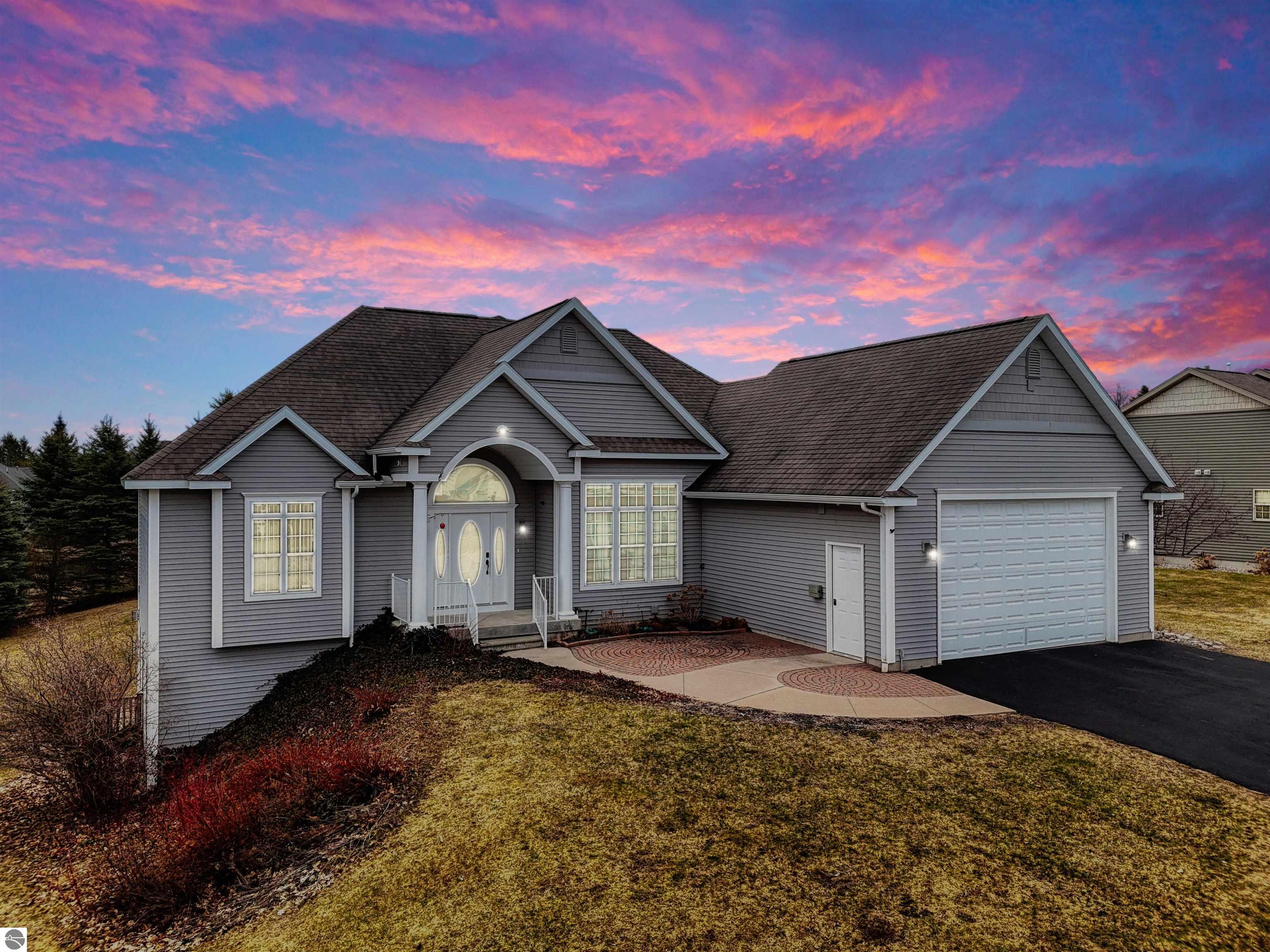 4099 Hidden Creek