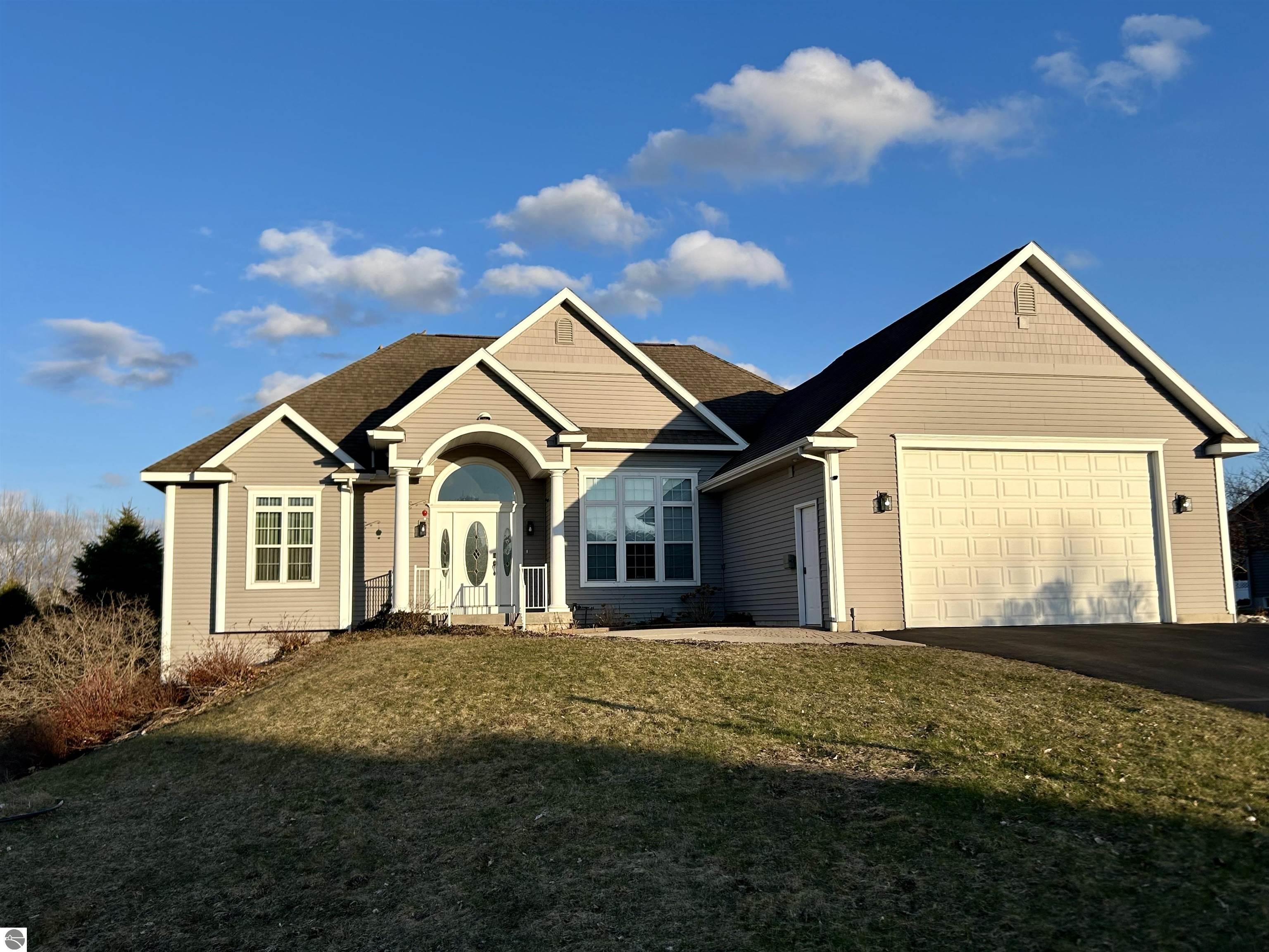 4099 Hidden Creek