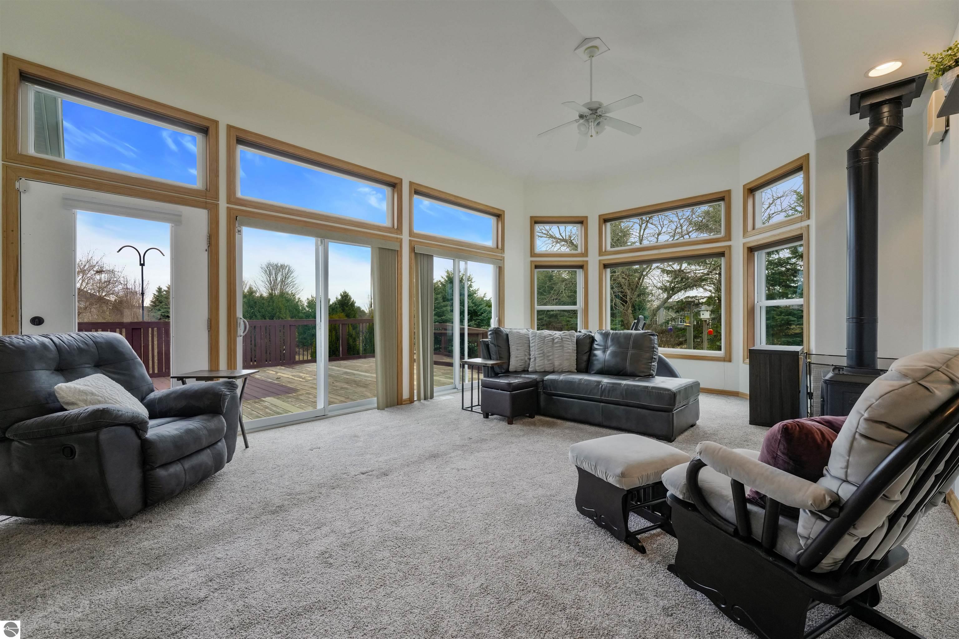 4099 Hidden Creek