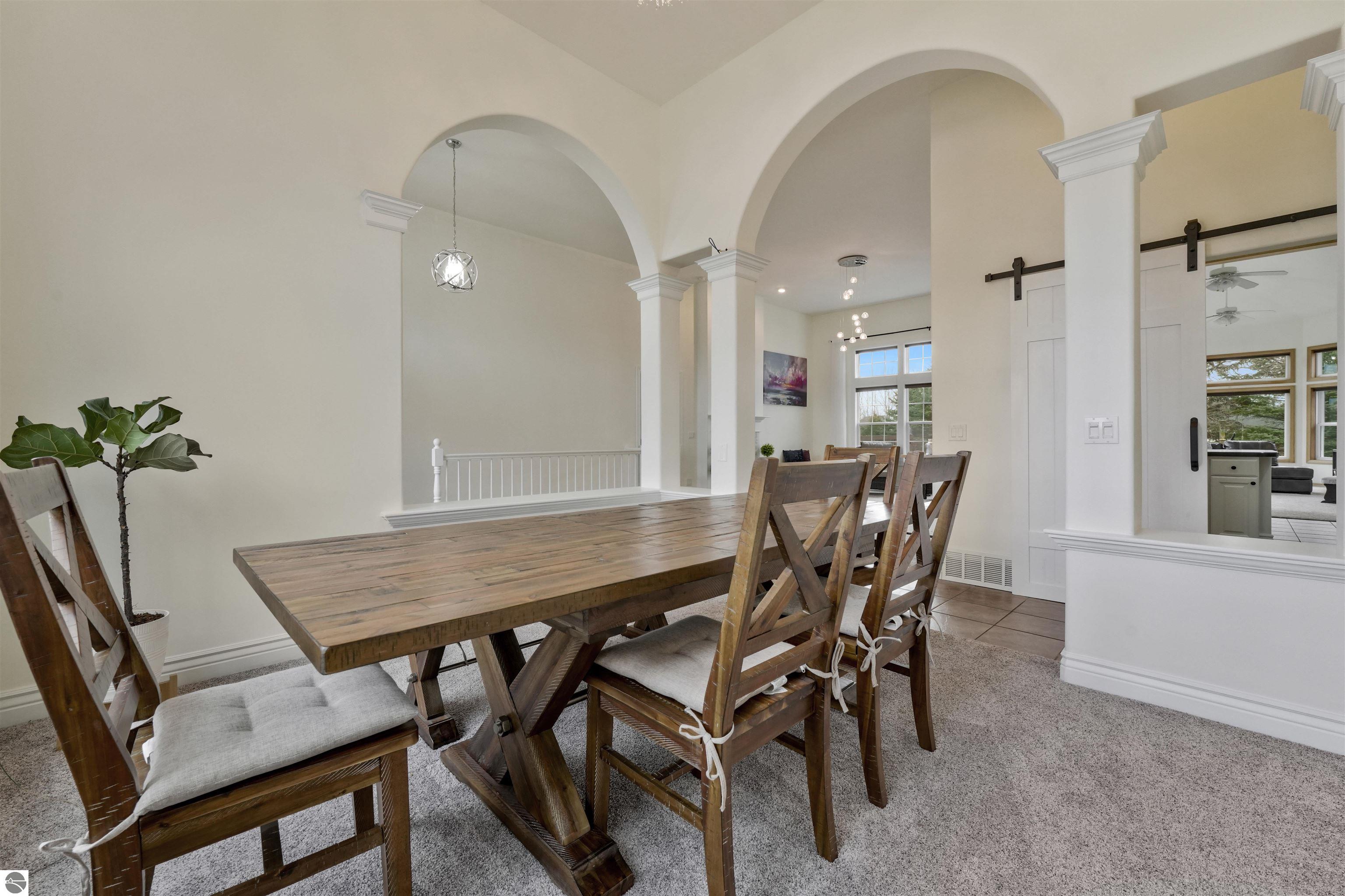 4099 Hidden Creek