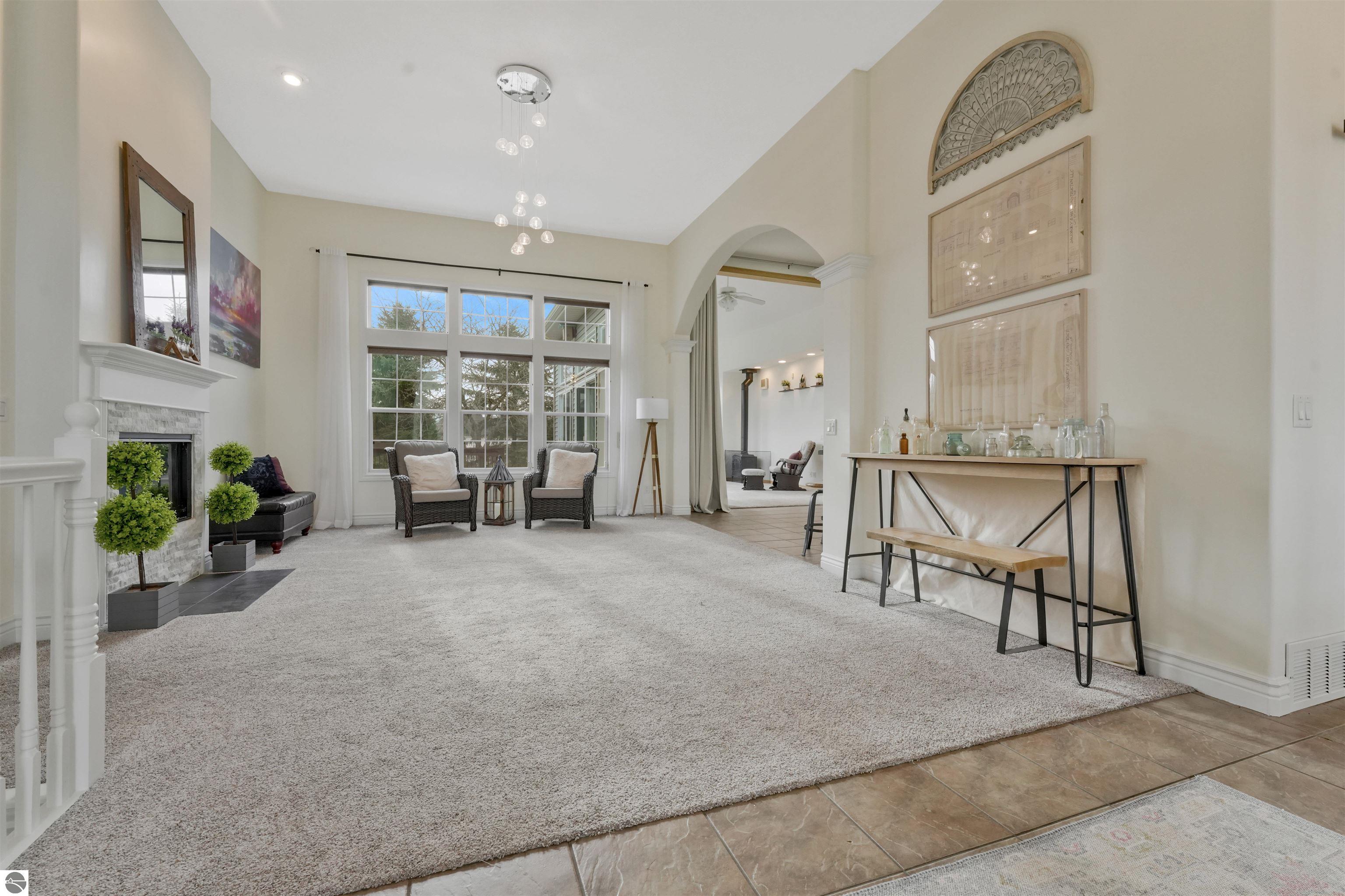 4099 Hidden Creek
