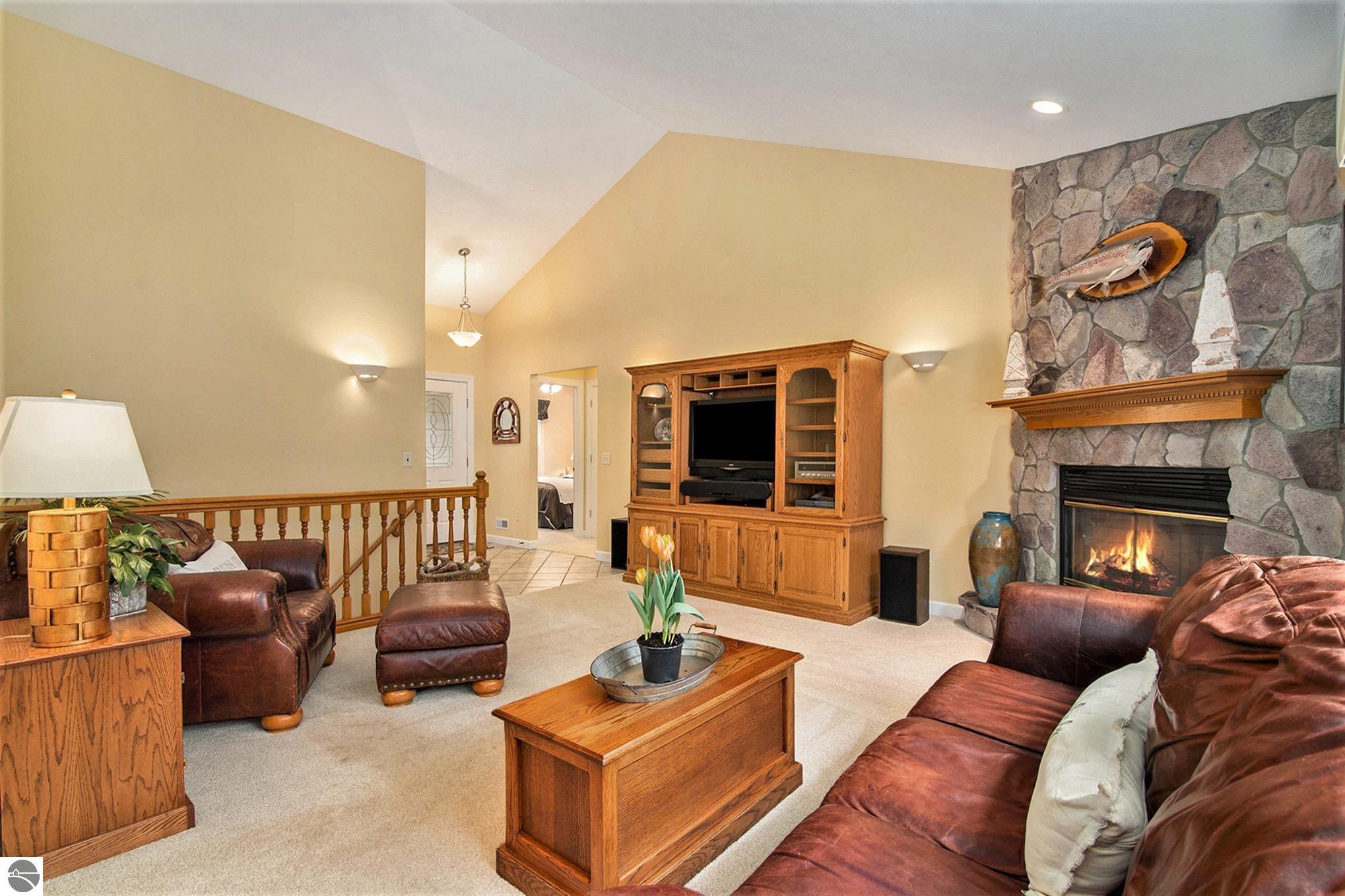 3724 Woodside Drive