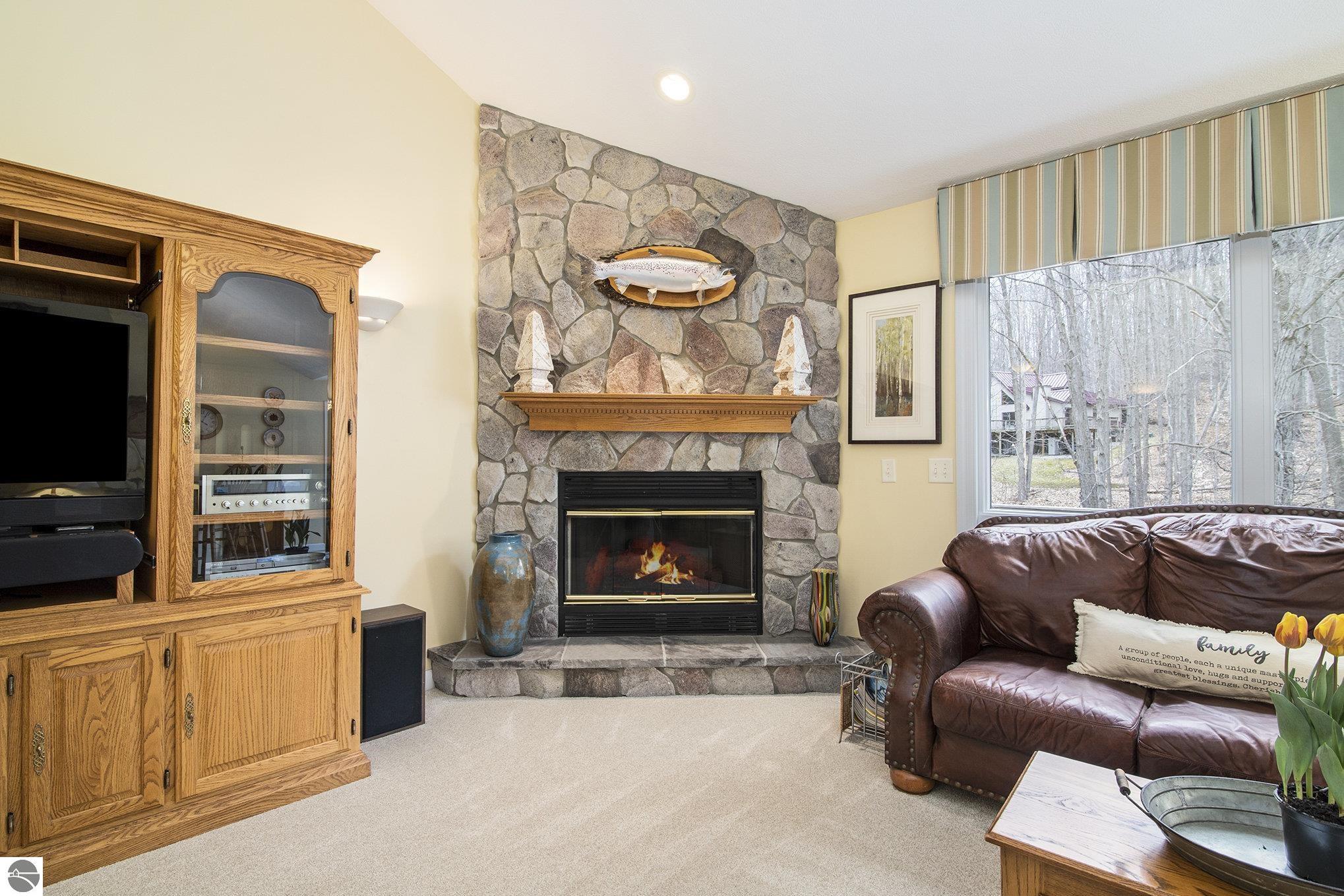 3724 Woodside Drive