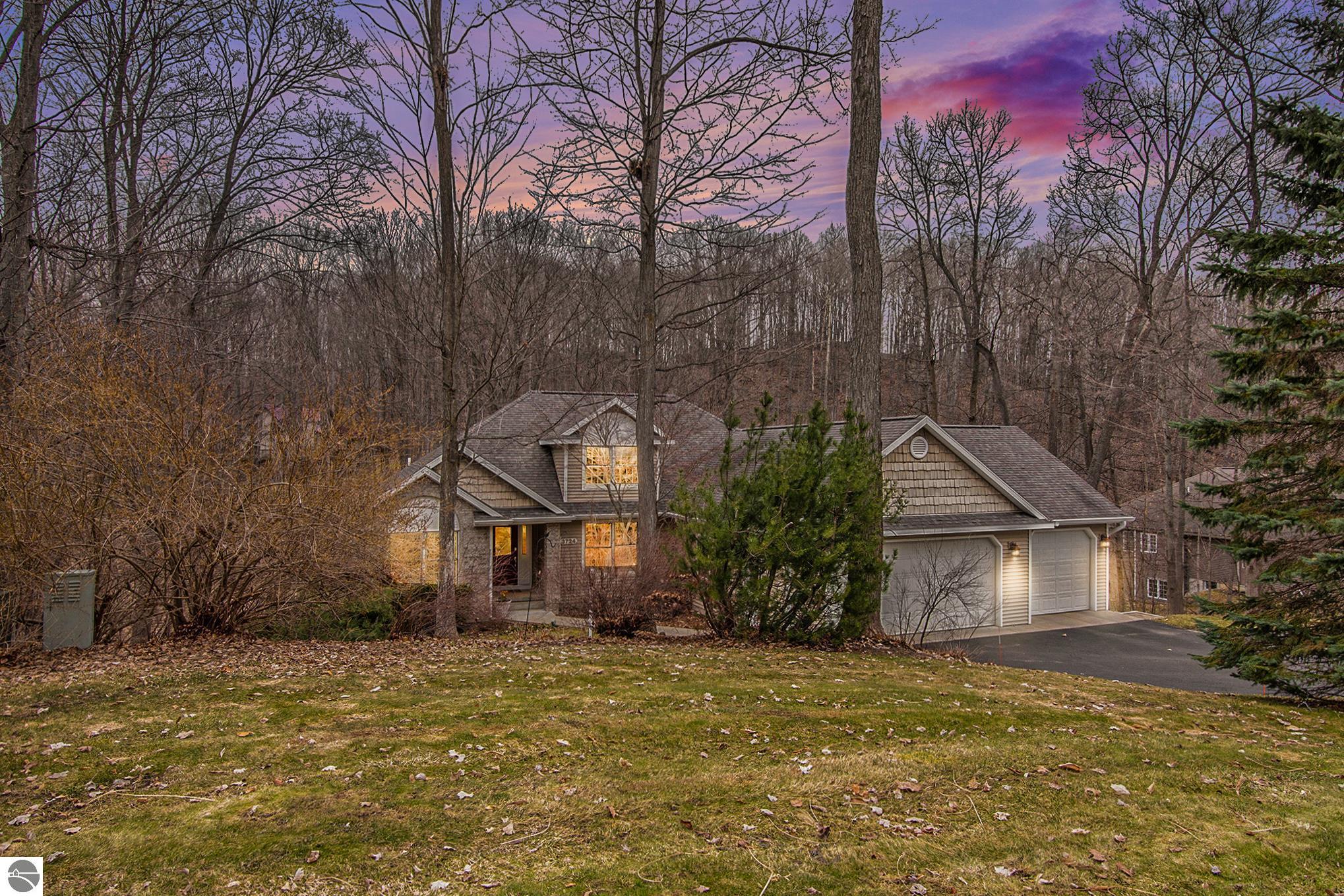 3724 Woodside Drive