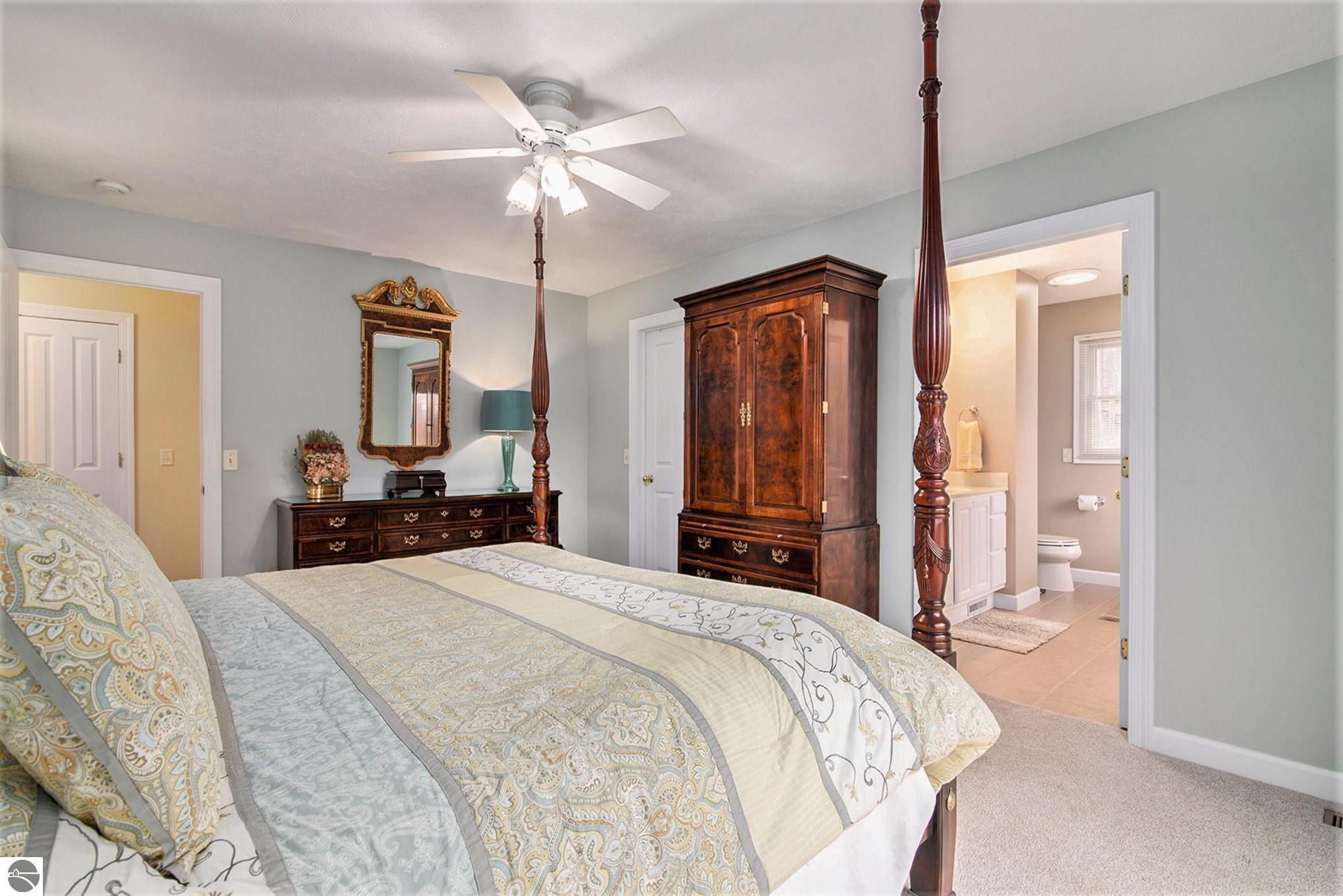 3724 Woodside Drive