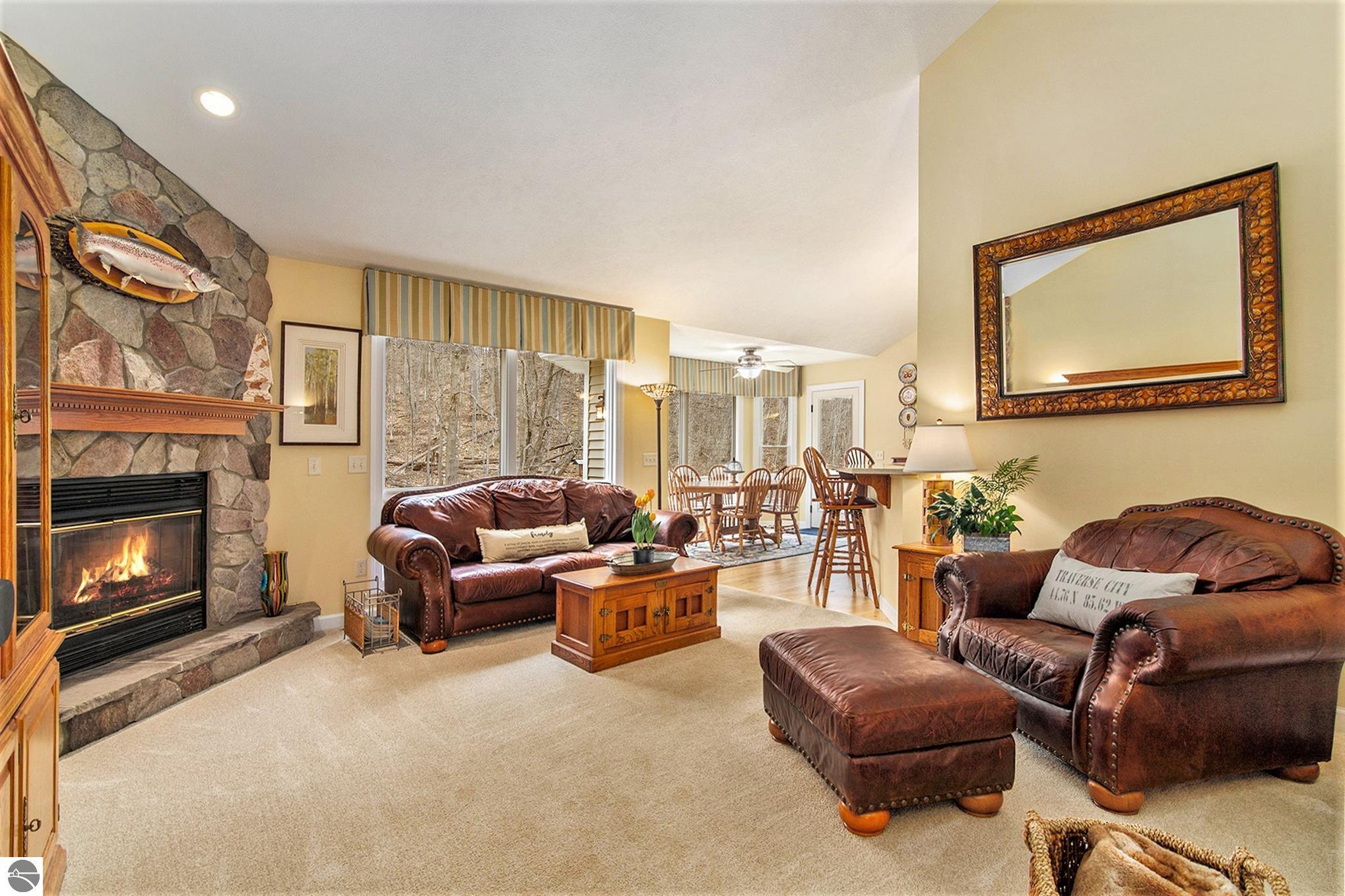 3724 Woodside Drive