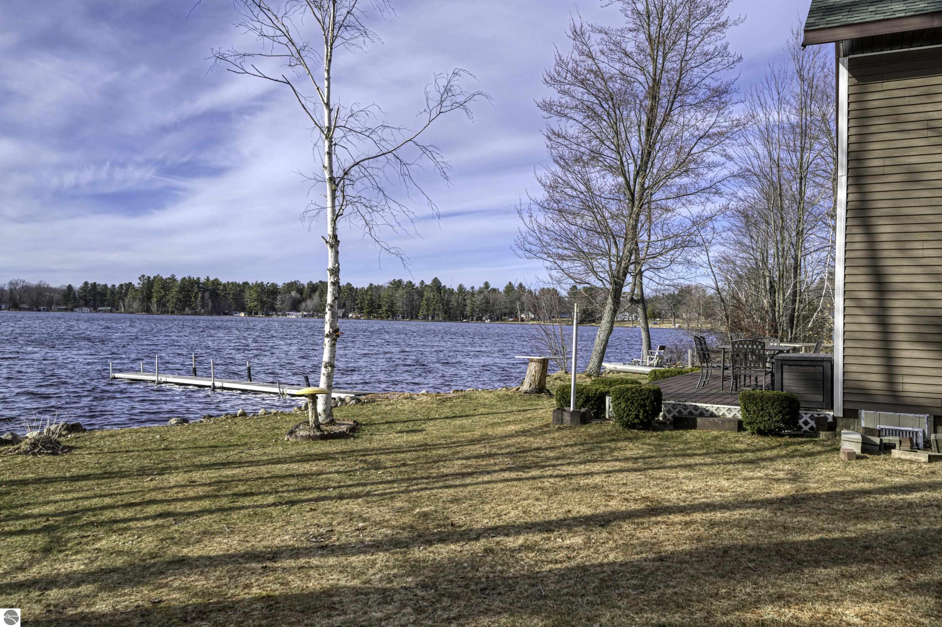 919 Lake Drive