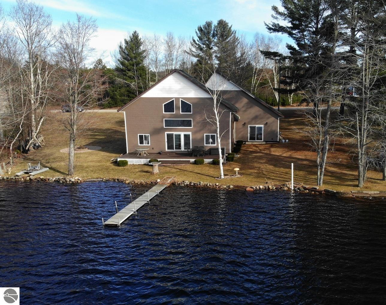 919 Lake Drive