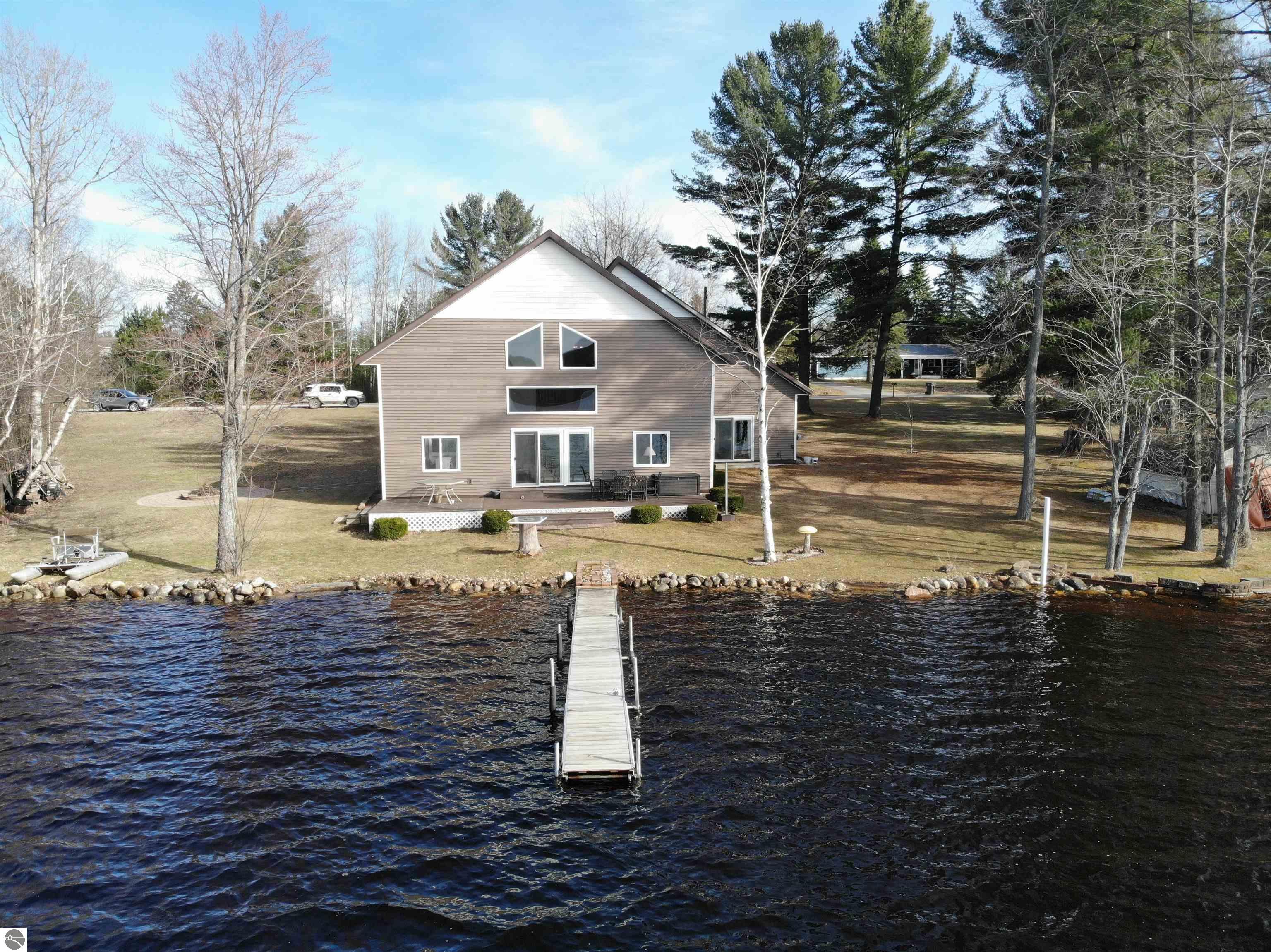 919 Lake Drive