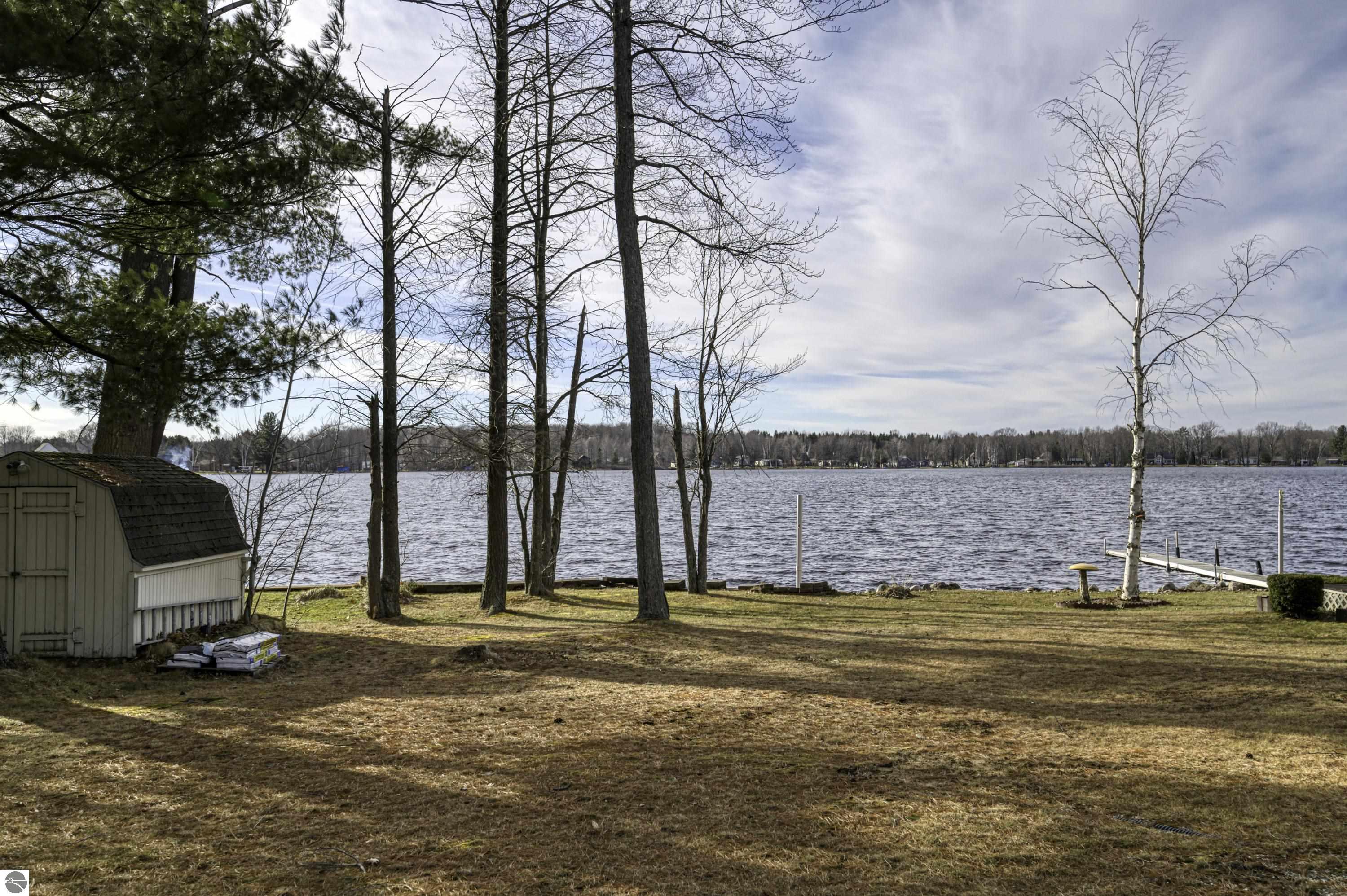 919 Lake Drive