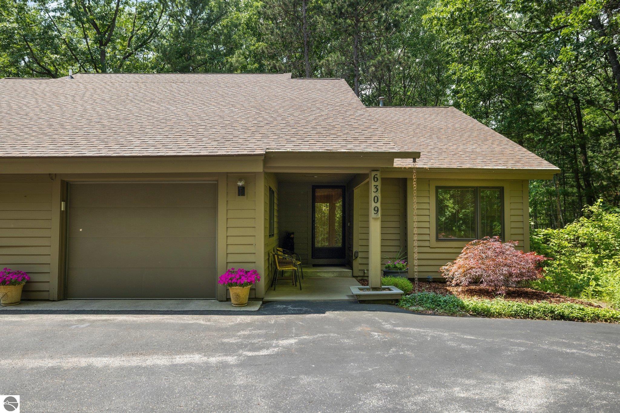 6309 Summit Court