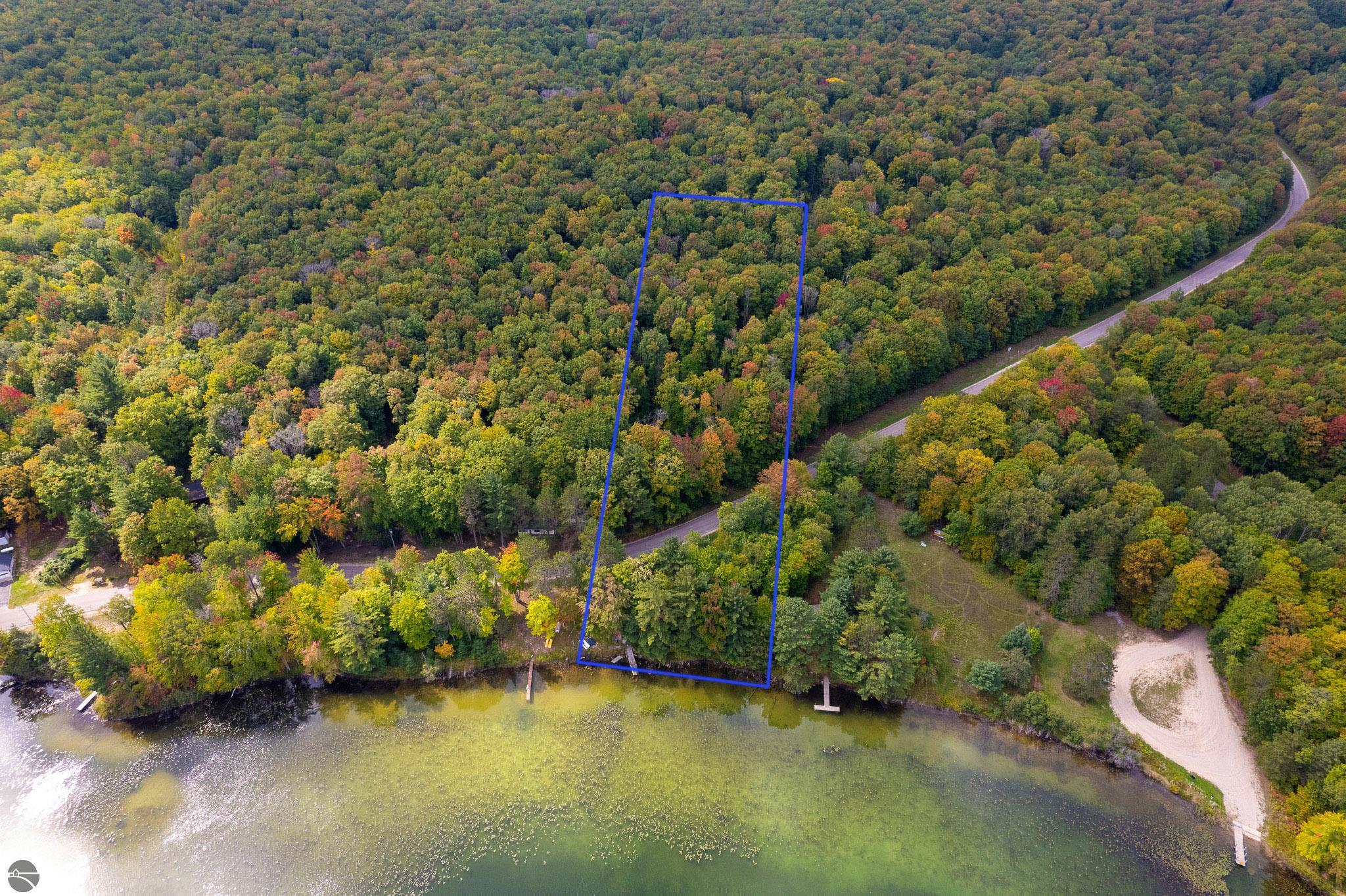 11606 Twin Lake Road, NE