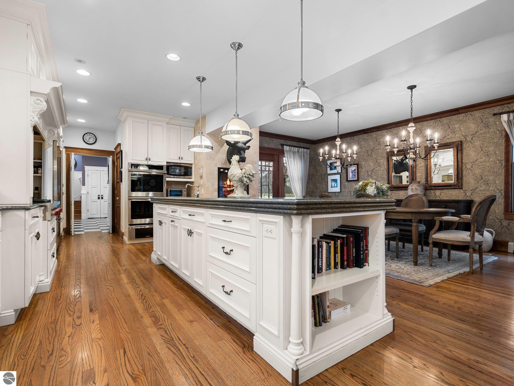 512 Sixth Street