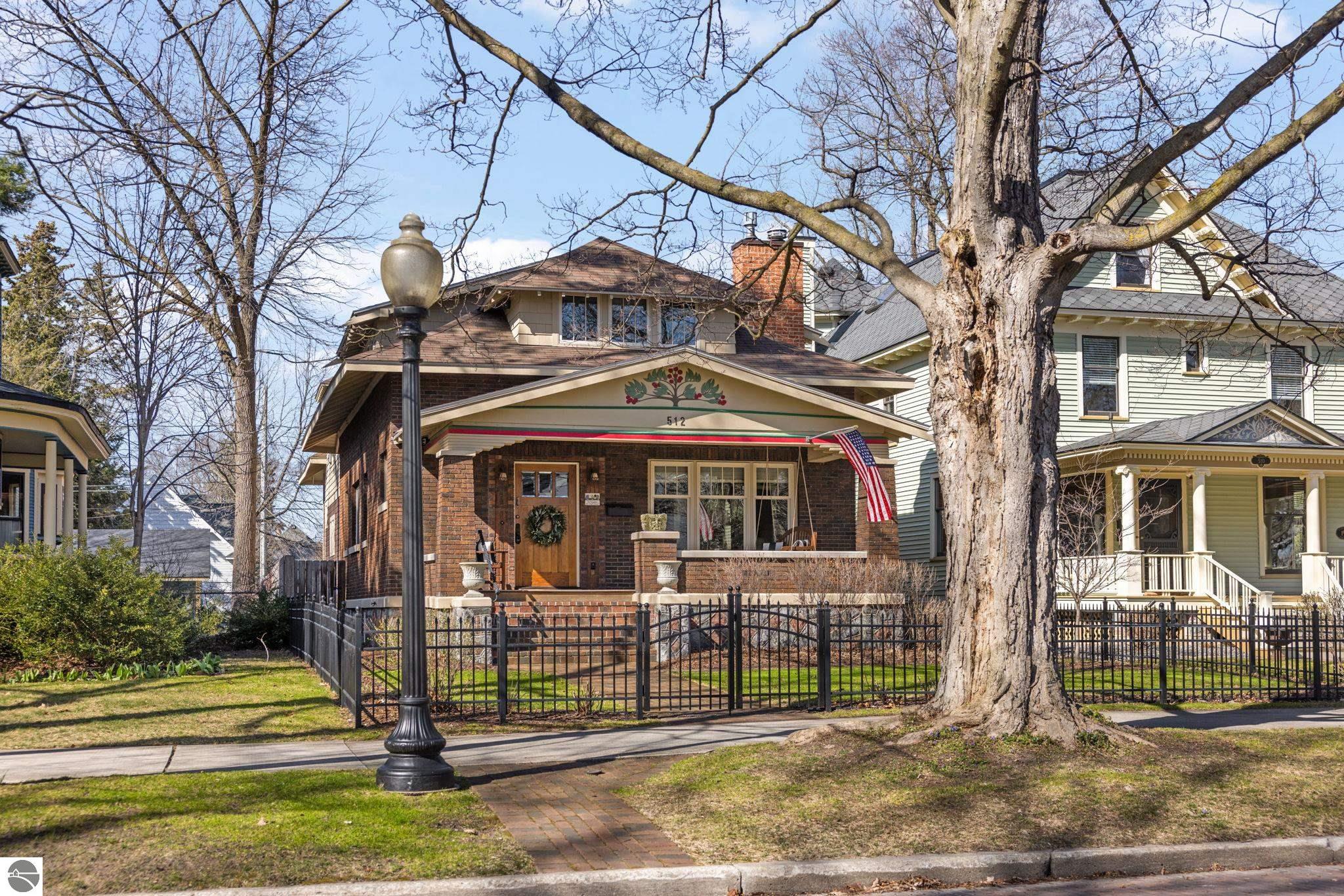 512 Sixth Street