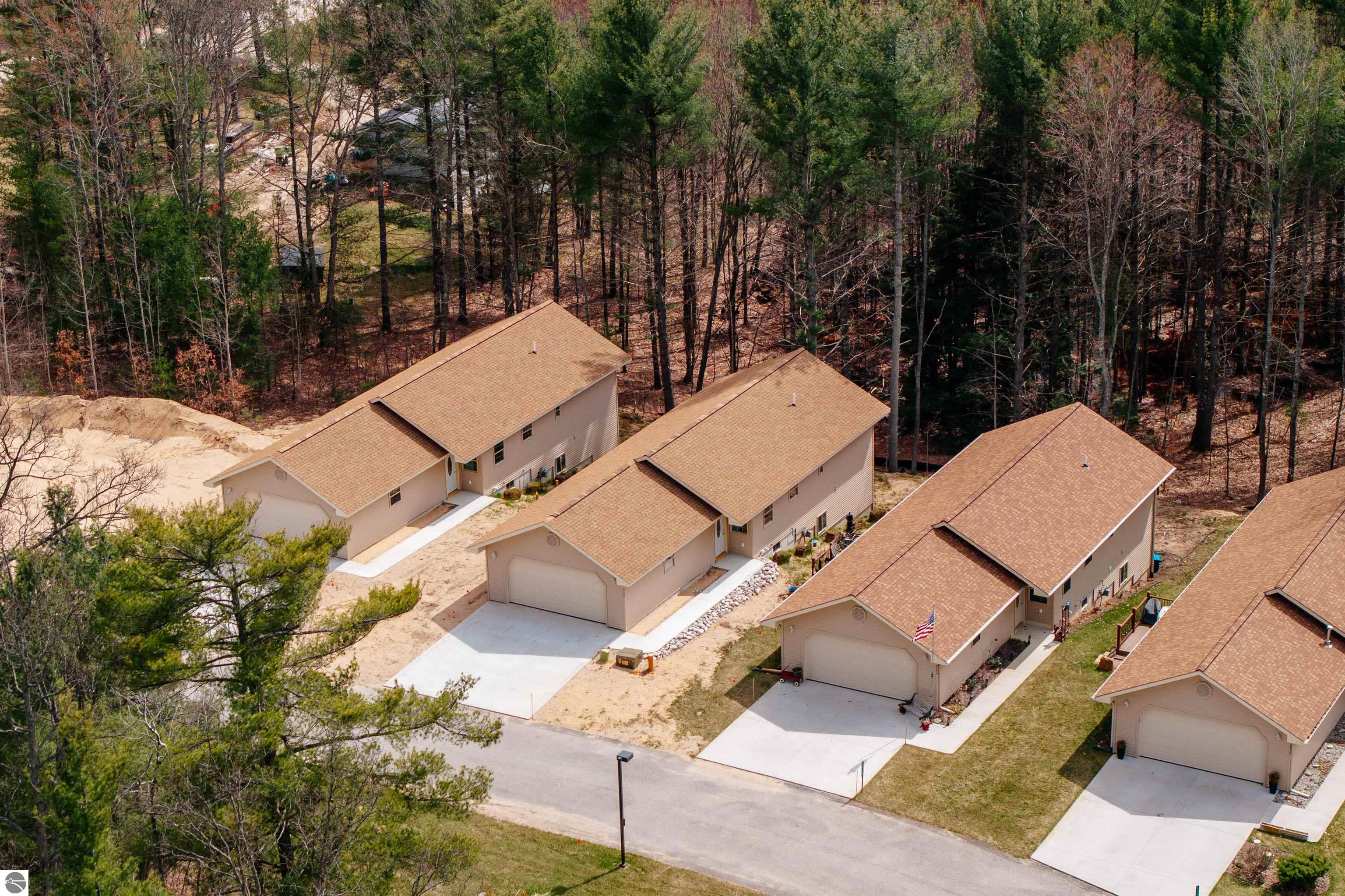 9778 Deer Track Court # 4